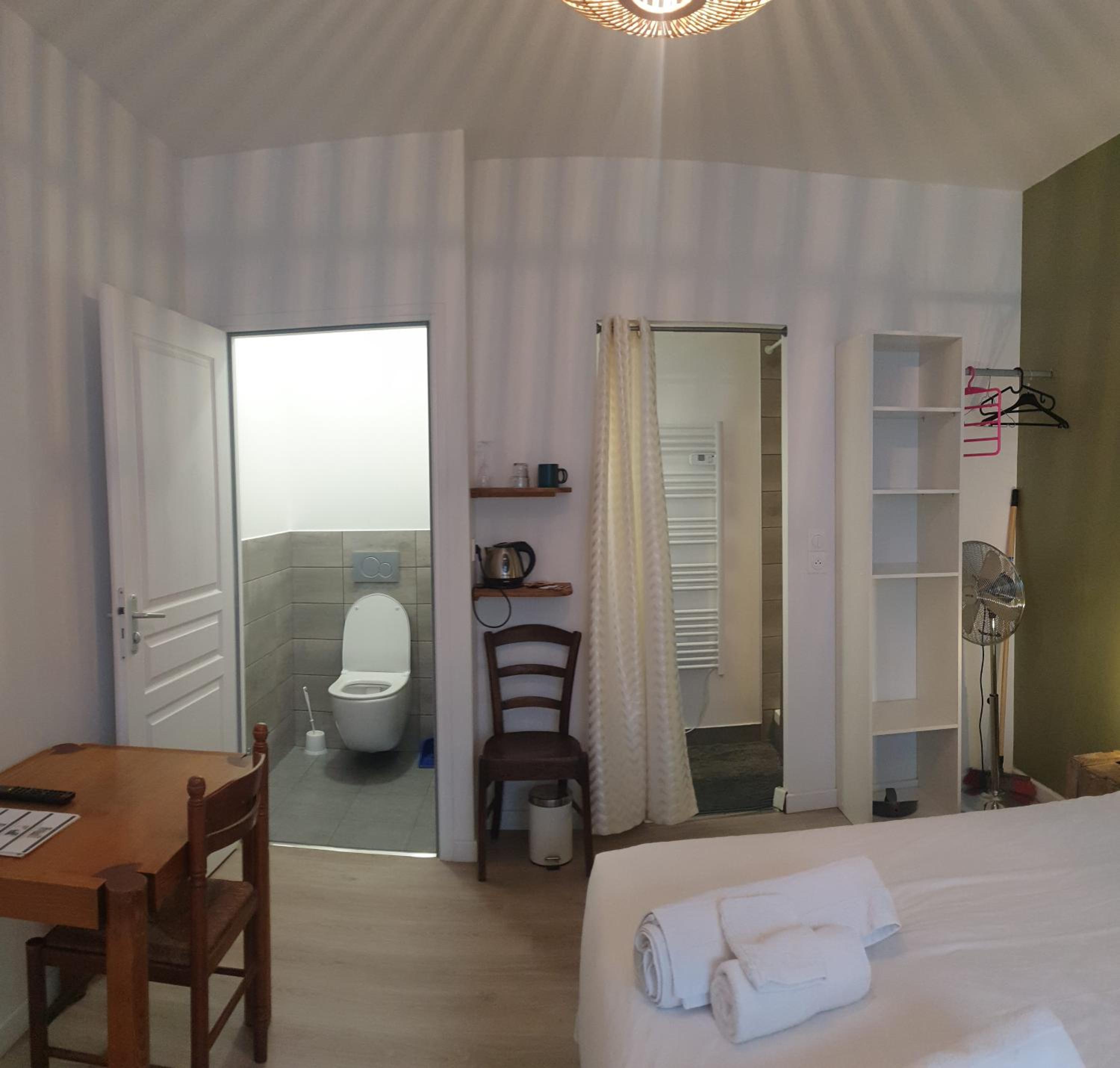 Deluxe Room (2 Adults + 1 Child) photo 2
