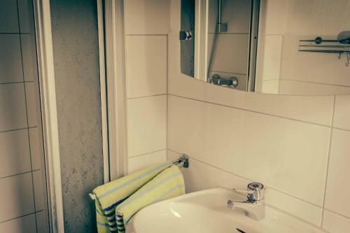 Budget Double Room photo 3
