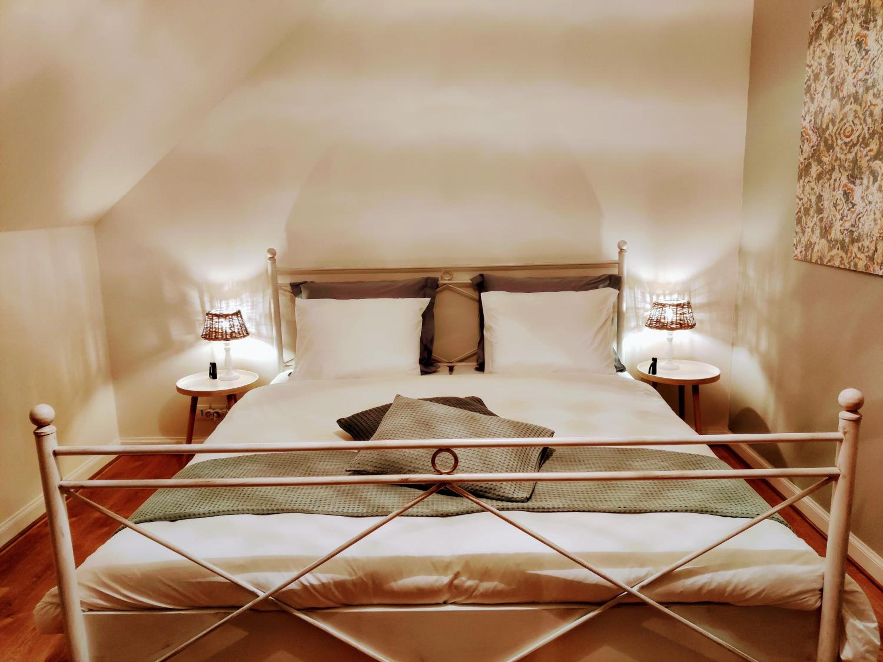 Large Double Room photo 2