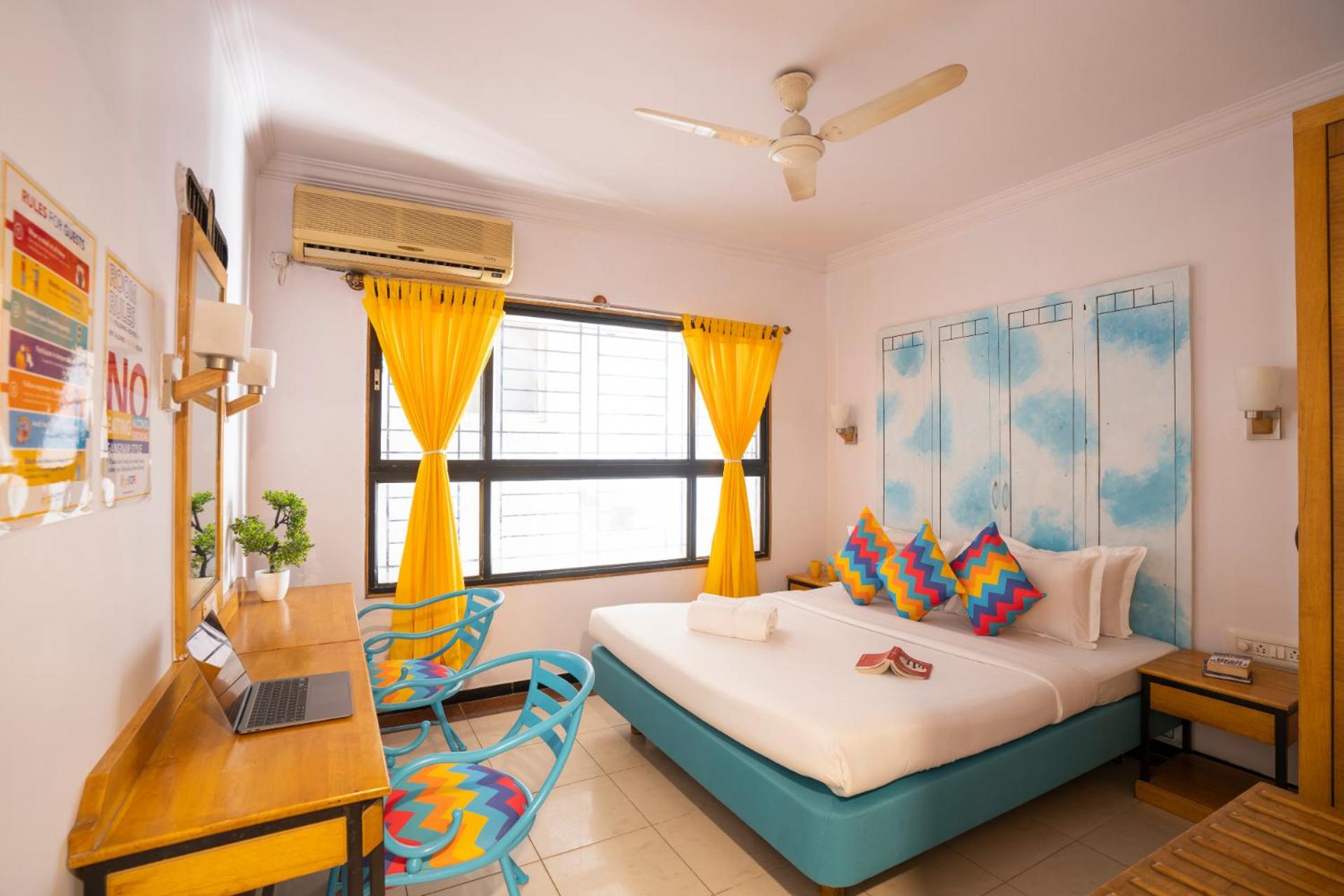 Deluxe Double AC Room with Ensuite Bathroom - Photo 2