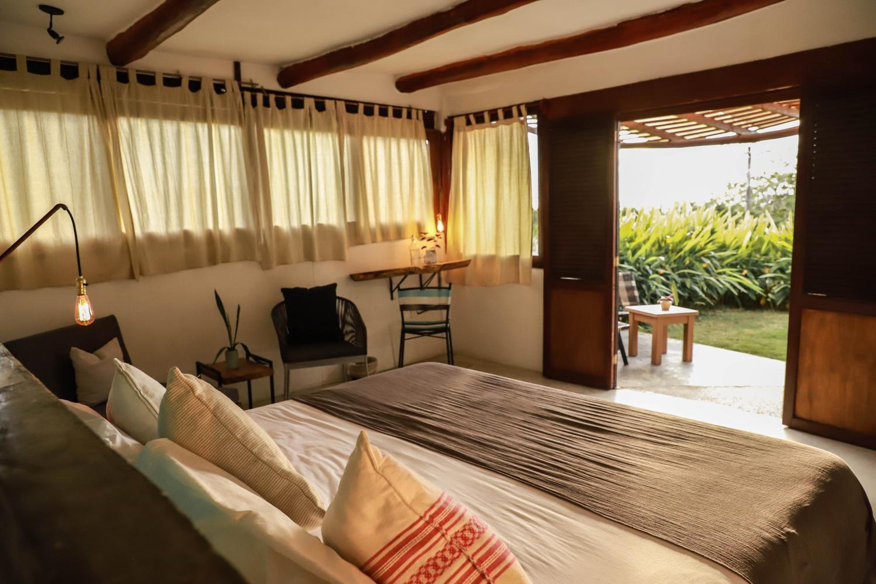 King Room with Balcony photo 2