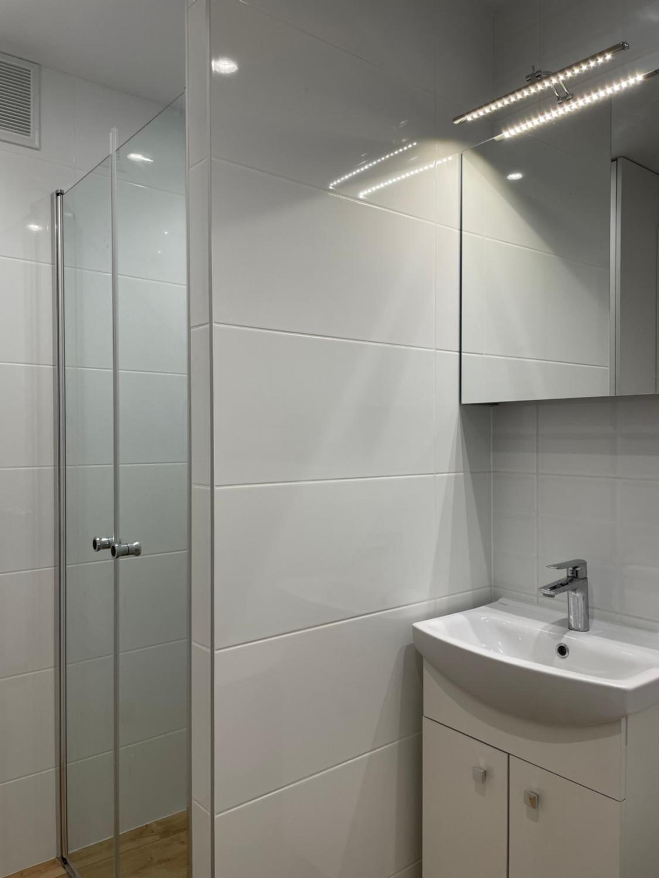 Two-Bedroom Apartment - Photo 3