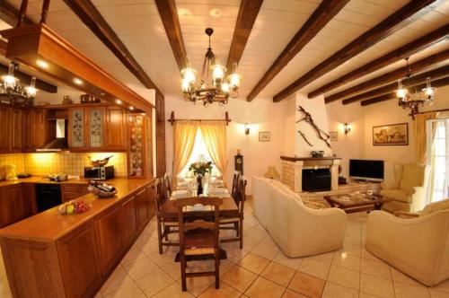 Two-Bedroom Villa photo 1
