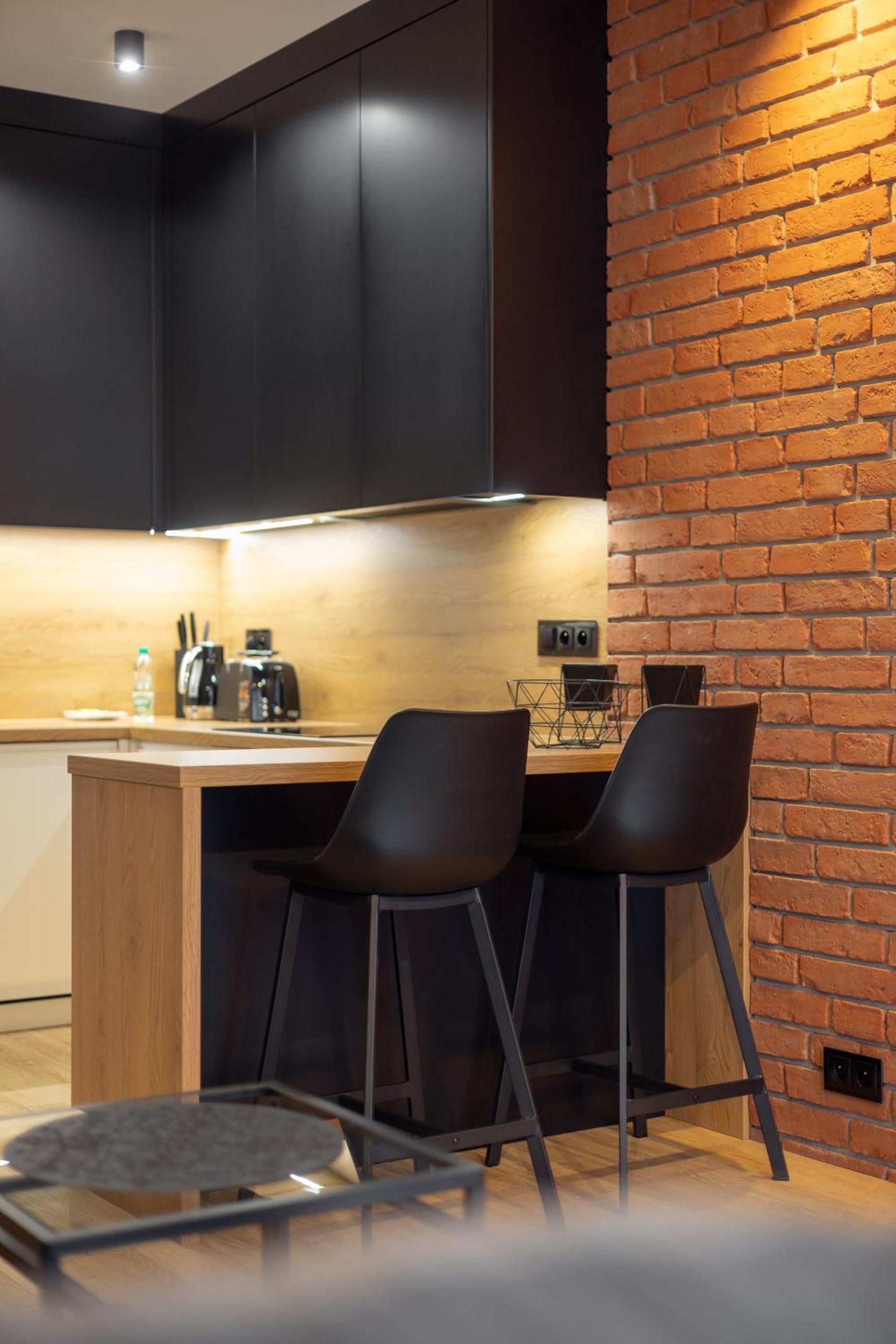 One-Bedroom Apartment - Photo 17