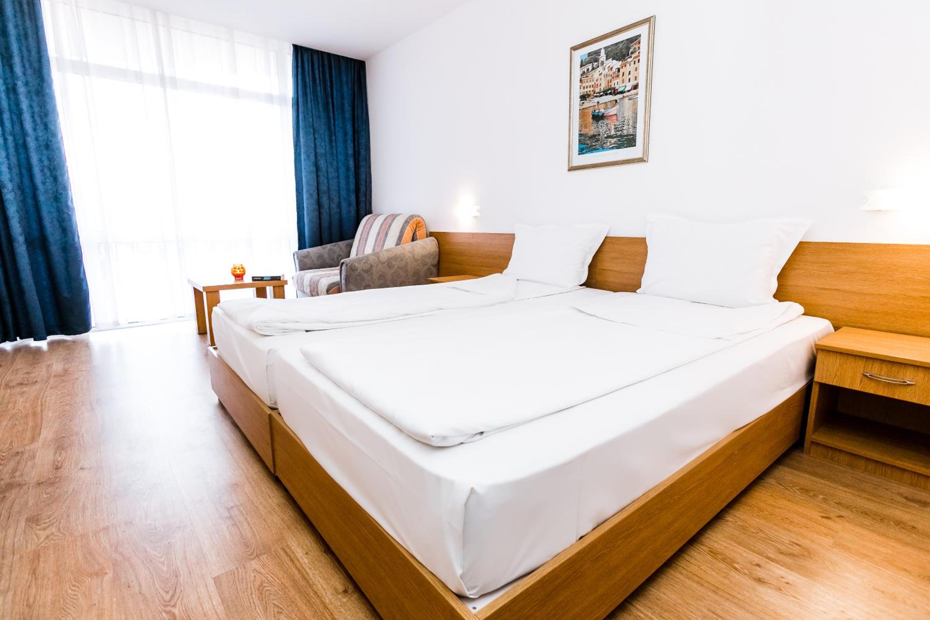 Classic Quadruple Room photo 2