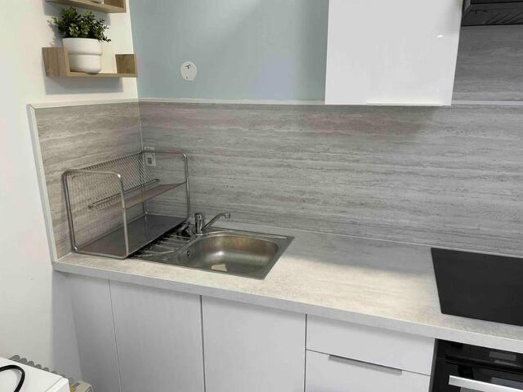 Two-Bedroom Apartment - Photo 9