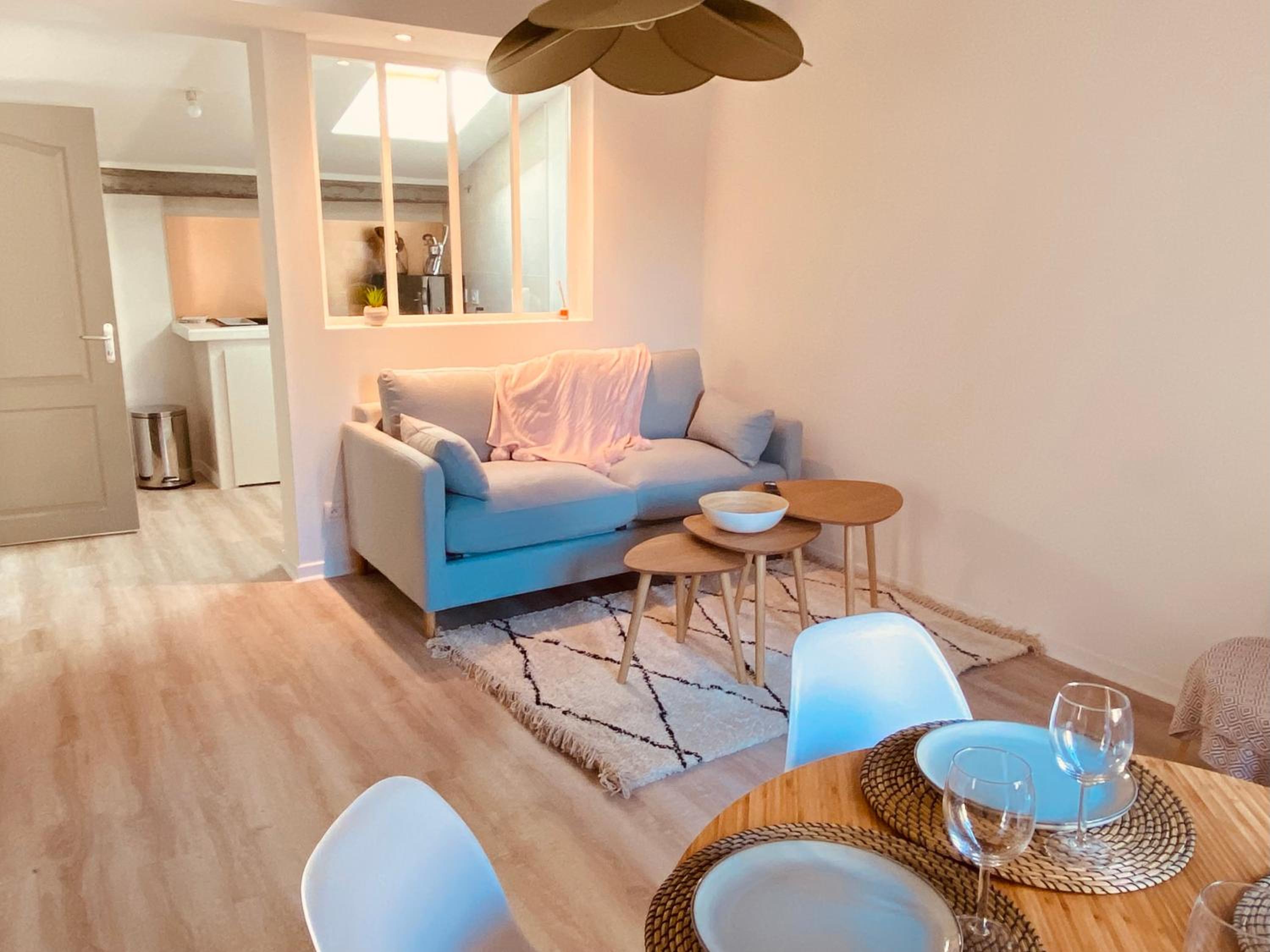 One-Bedroom Apartment - Photo 9