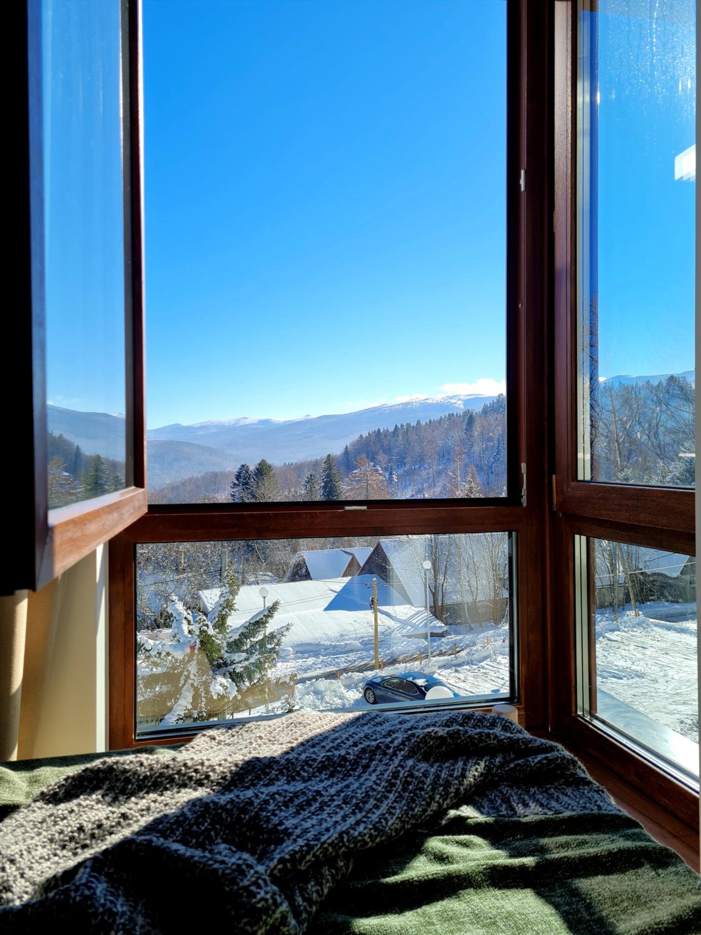 Double Room with Mountain View