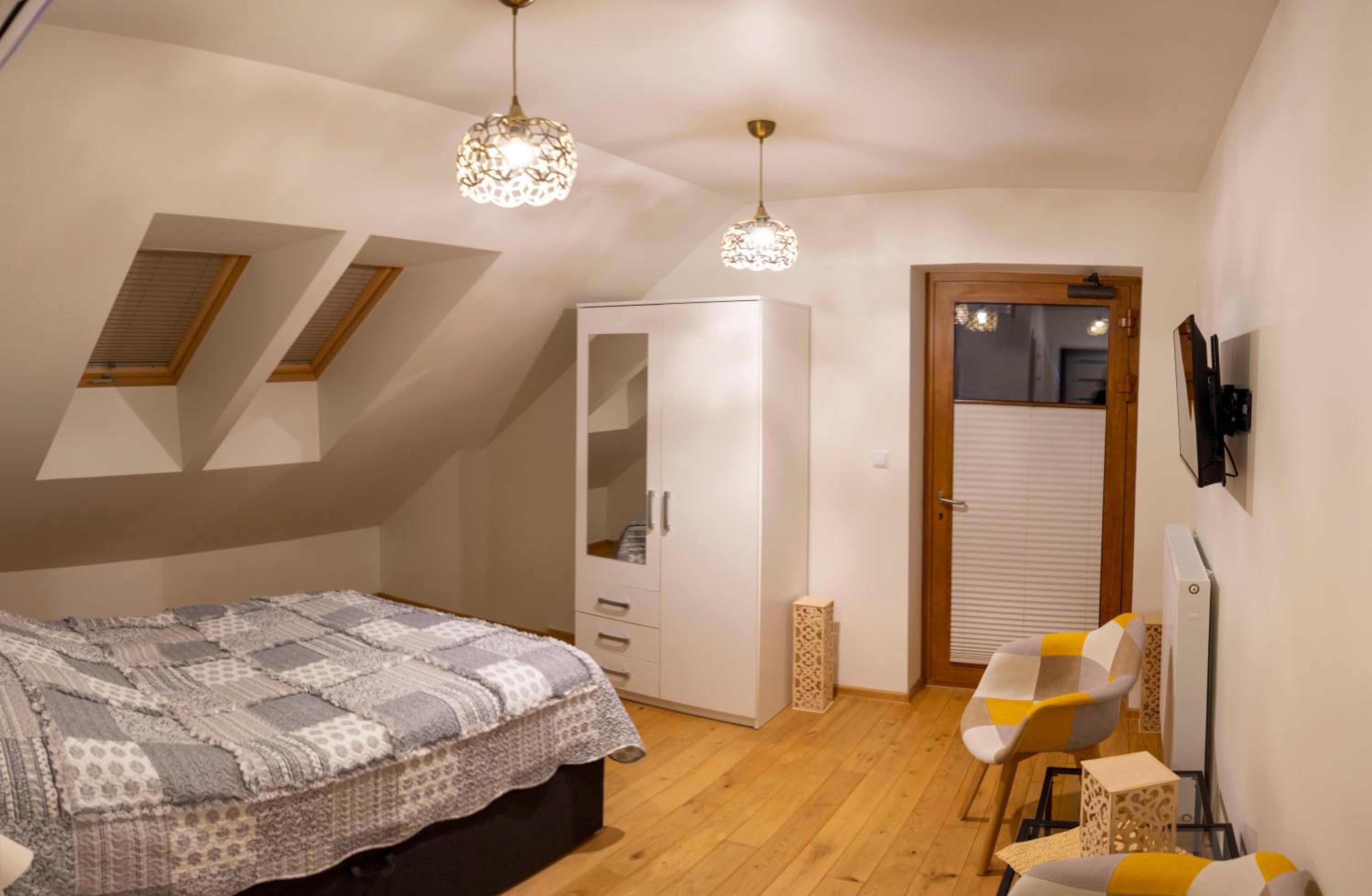 Large Double or Twin Room photo 1