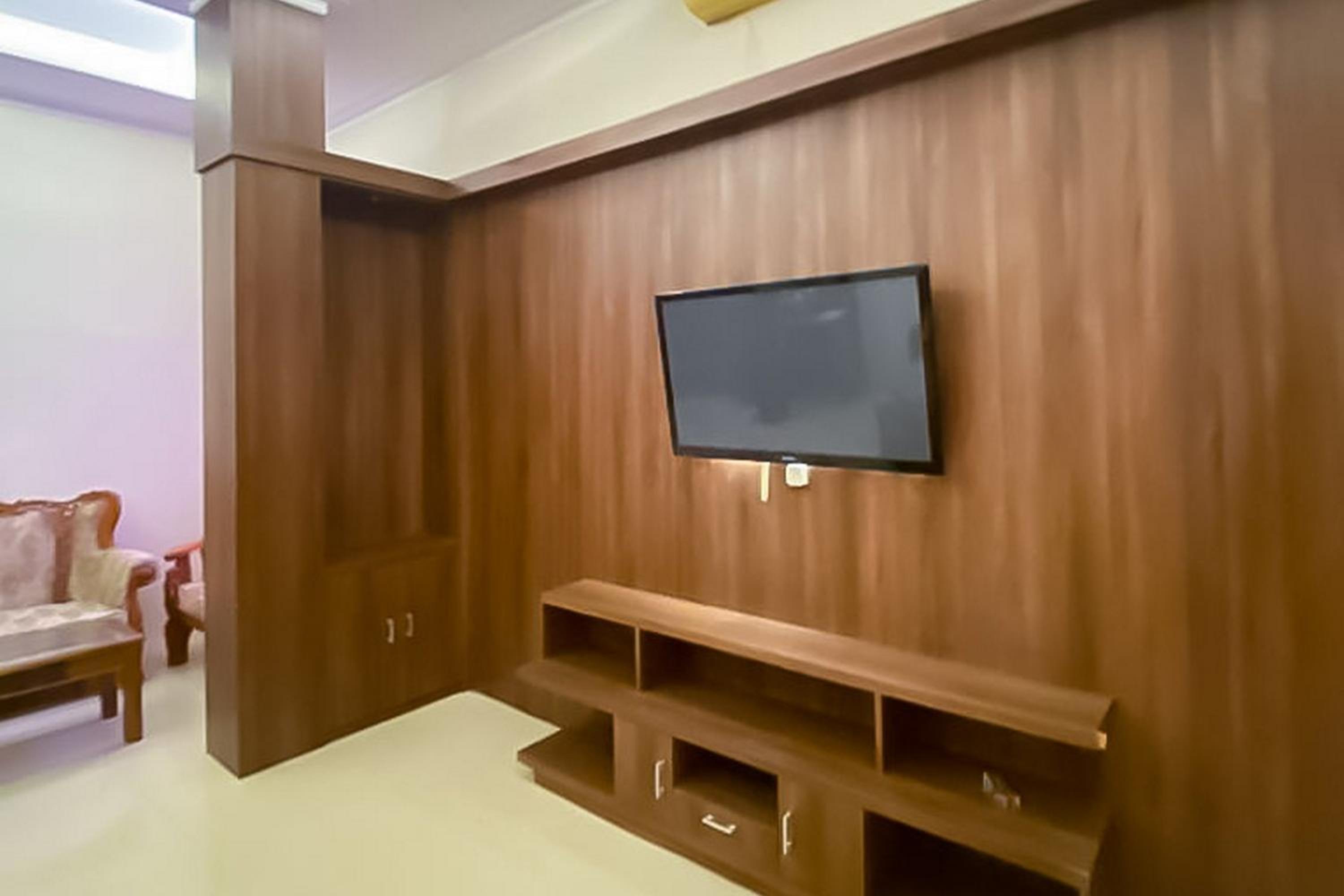 Grand Emperom Hotel RedPartner