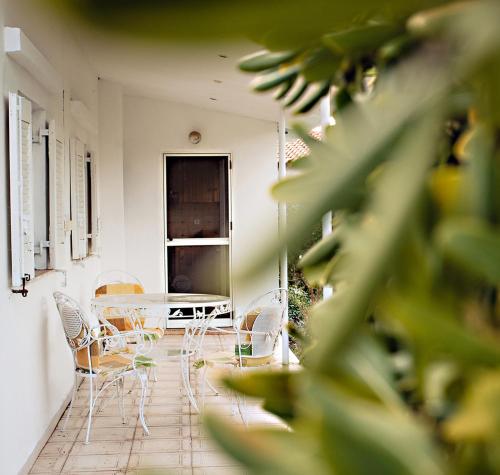 Three-Bedroom House photo 2