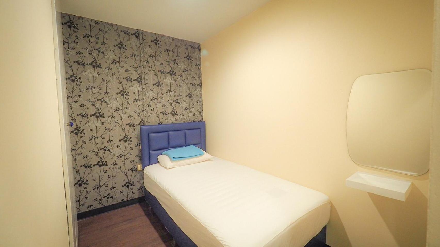 Standard Single Room with Shared Bathroom photo 1