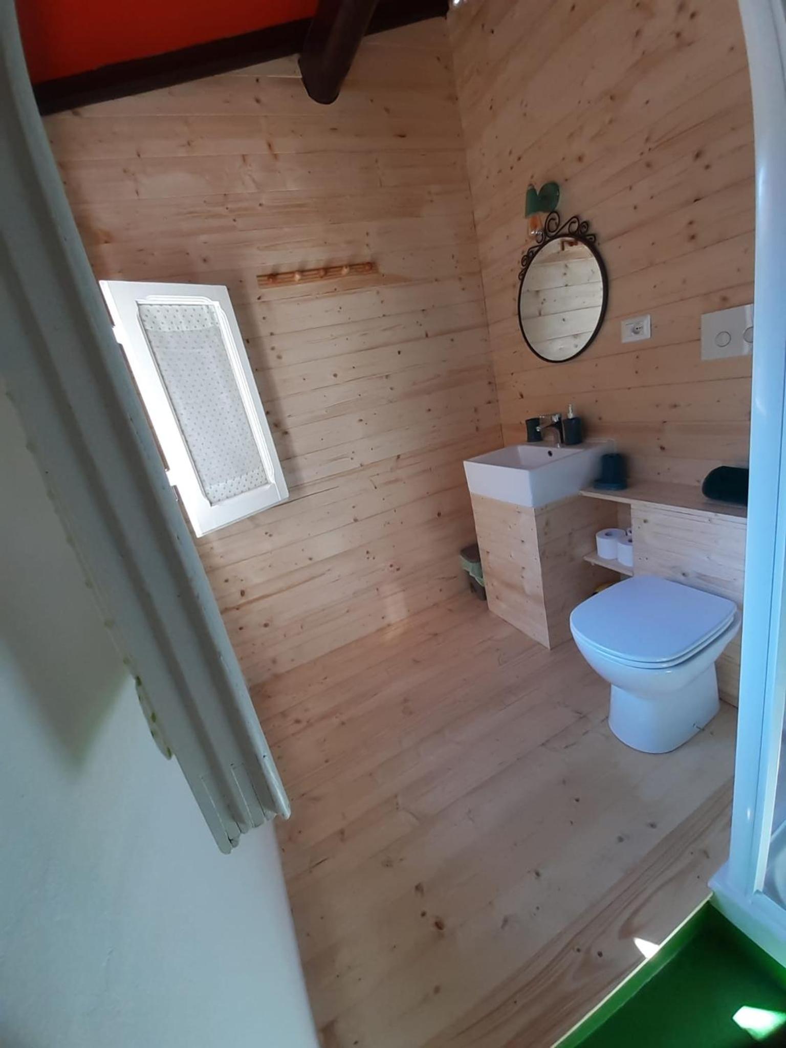 Quadruple Room with Private Bathroom