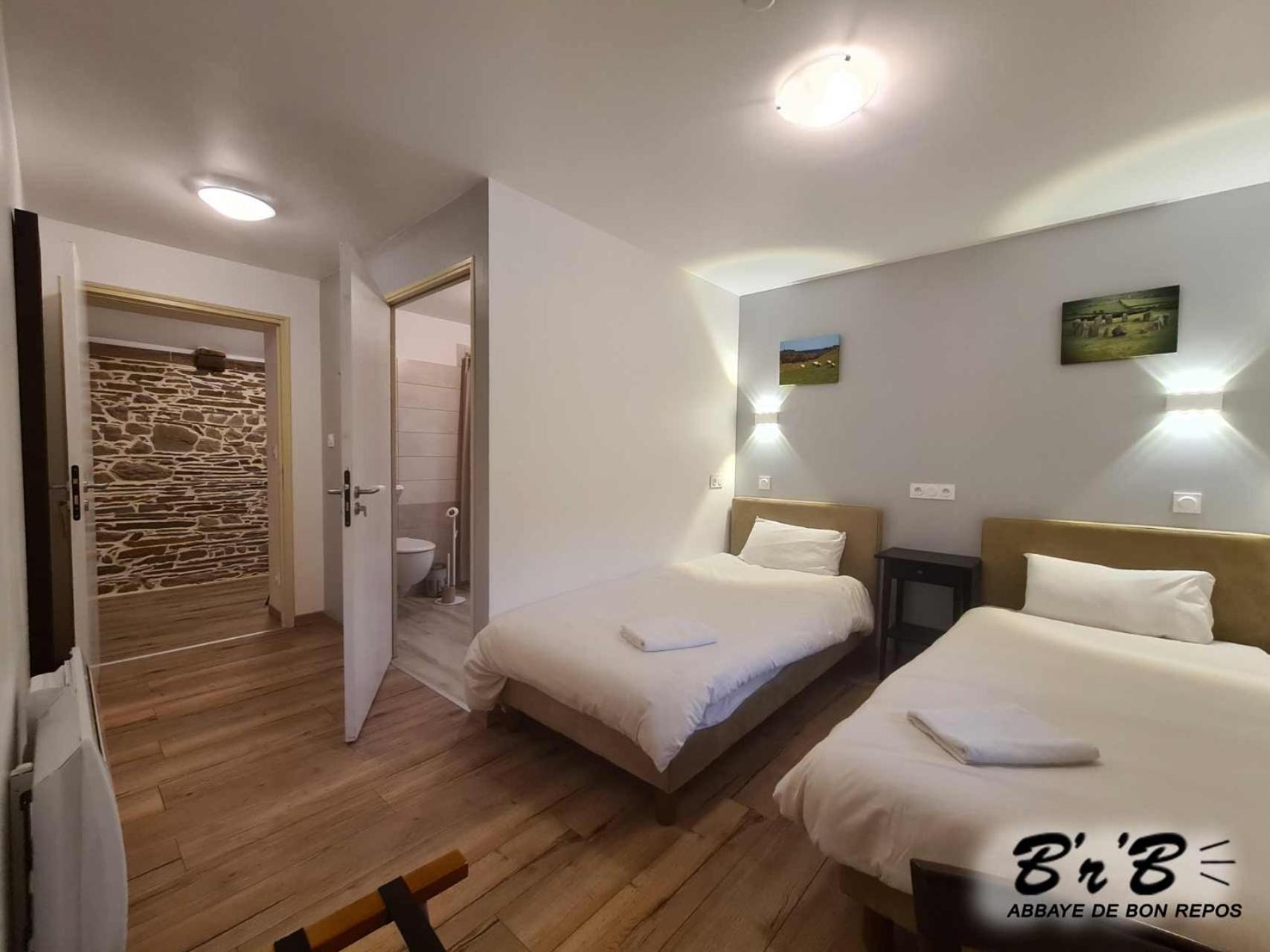 Twin Room with Private Bathroom