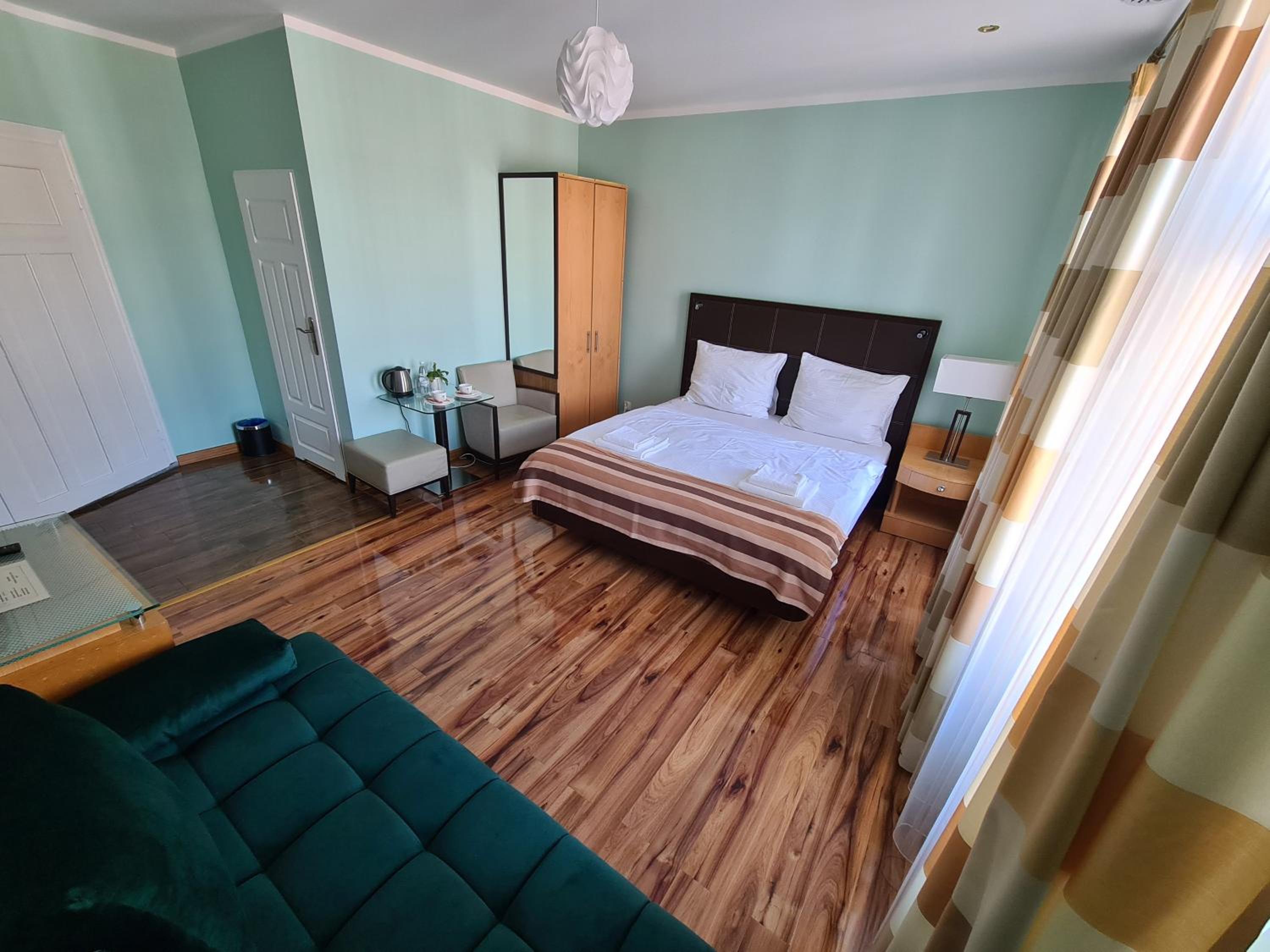 Deluxe King Room photo 2