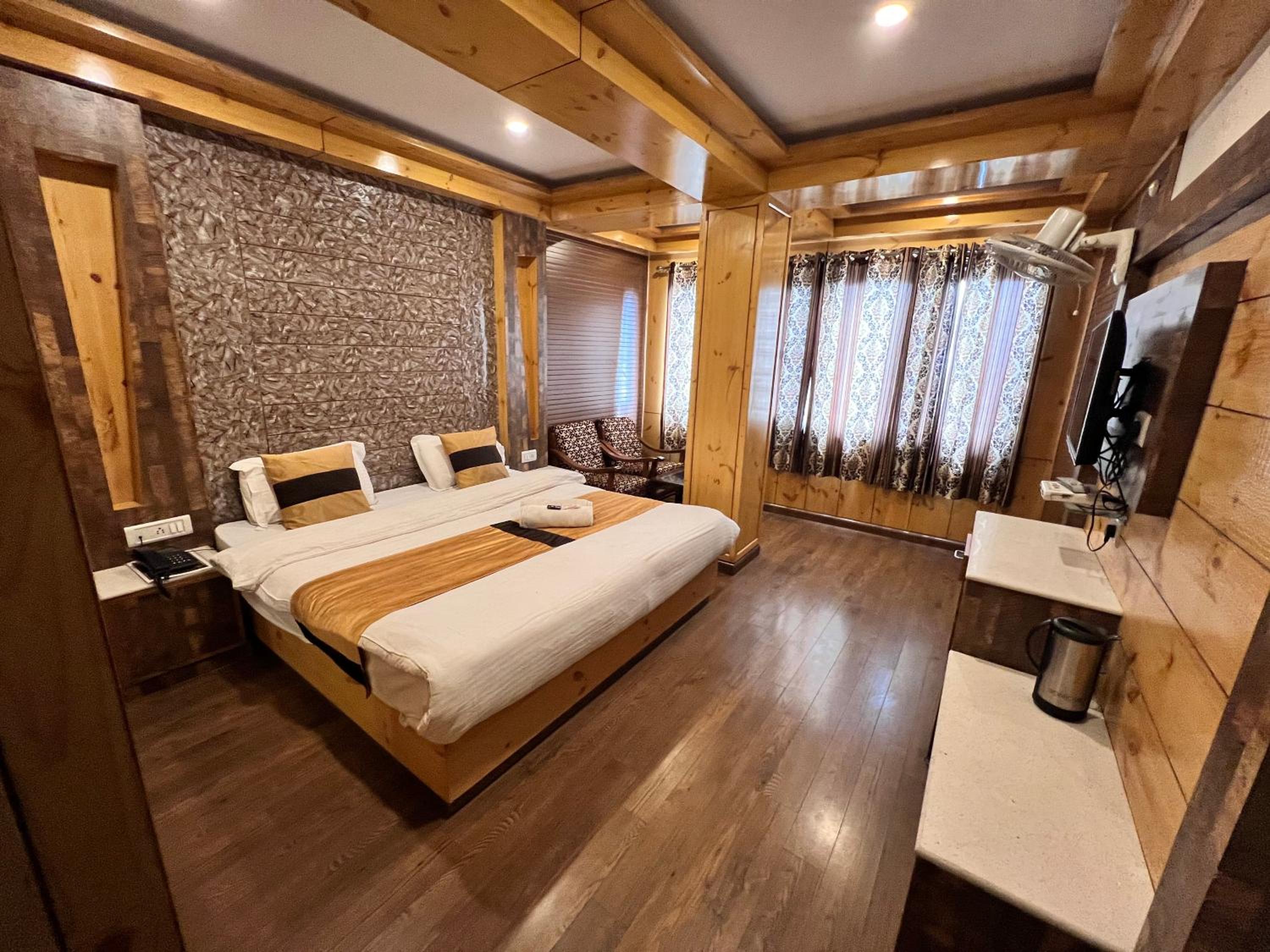 Superior Double Room - Photo 1