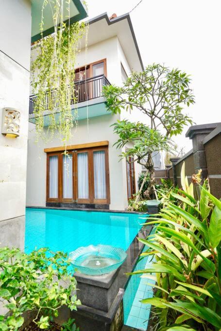 Villa - Photo 3