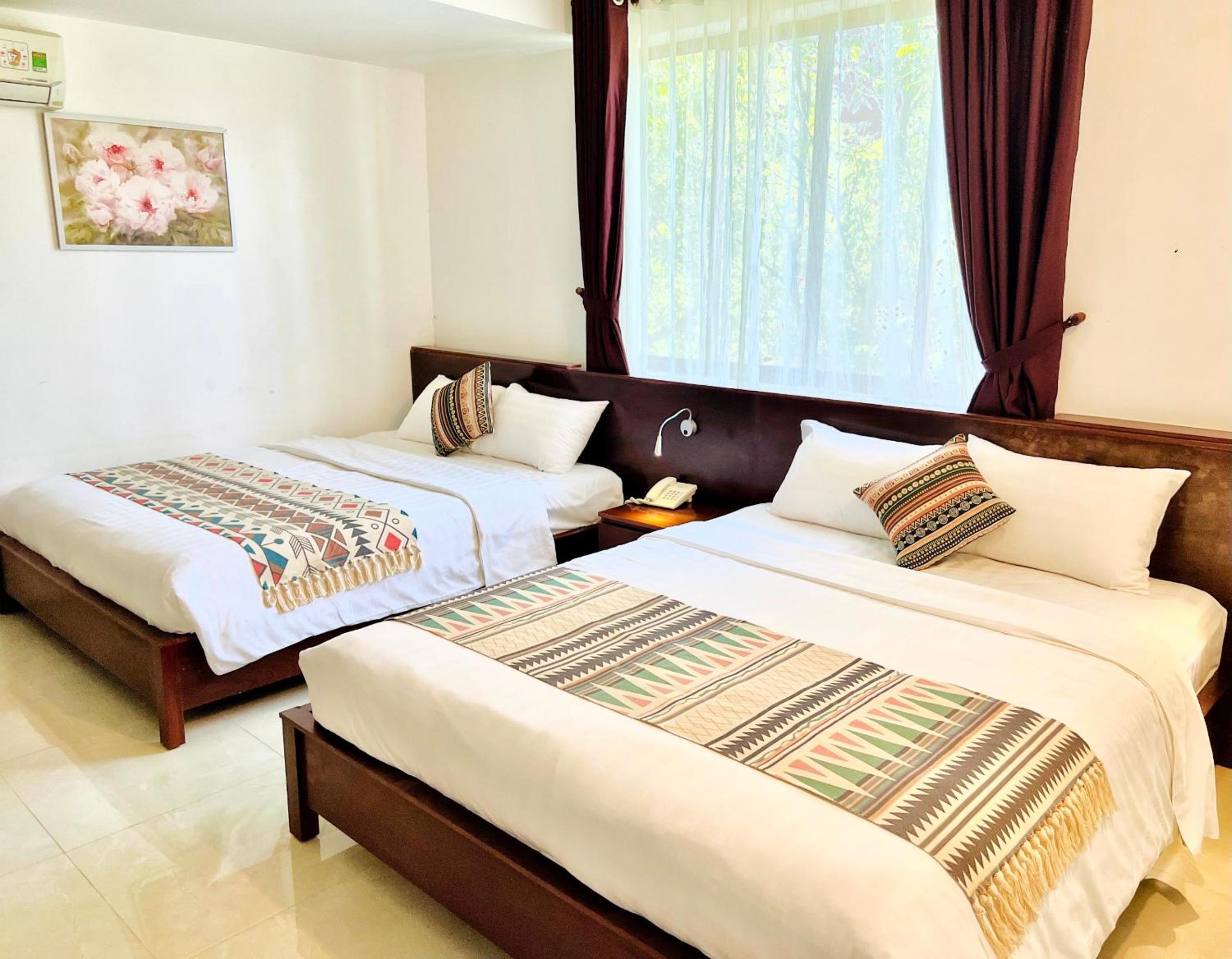 Deluxe Family Room