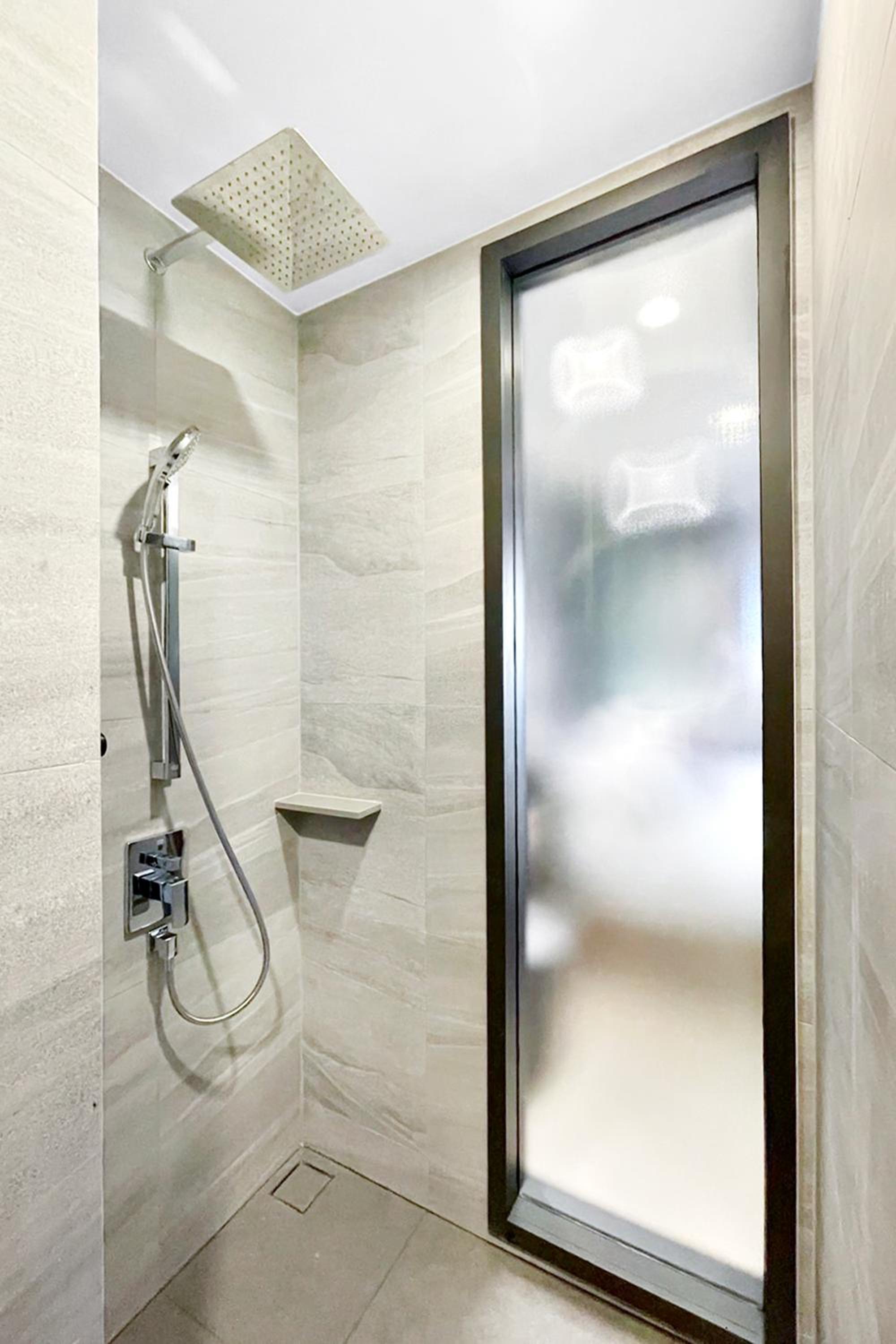 Queen Suite with Sea View - Photo 25
