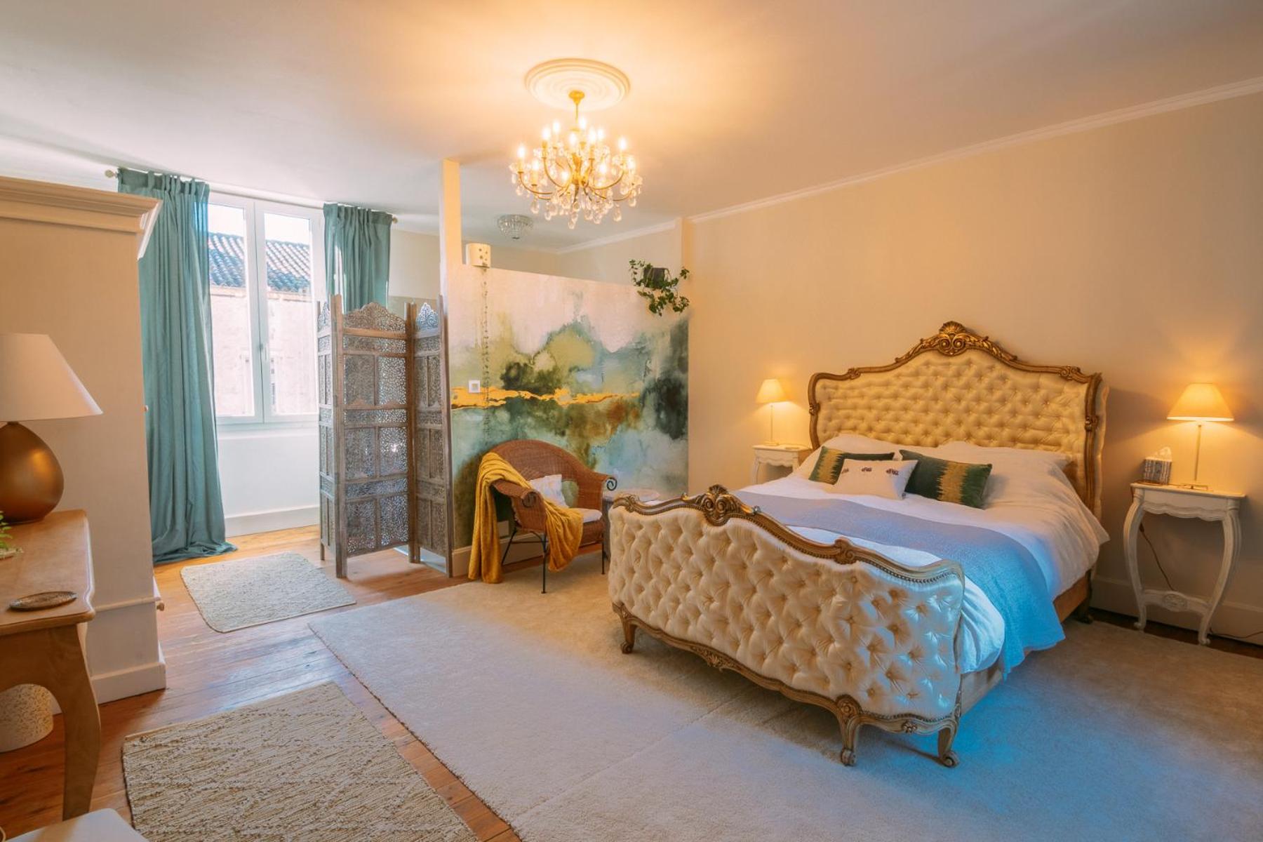 Deluxe King Room