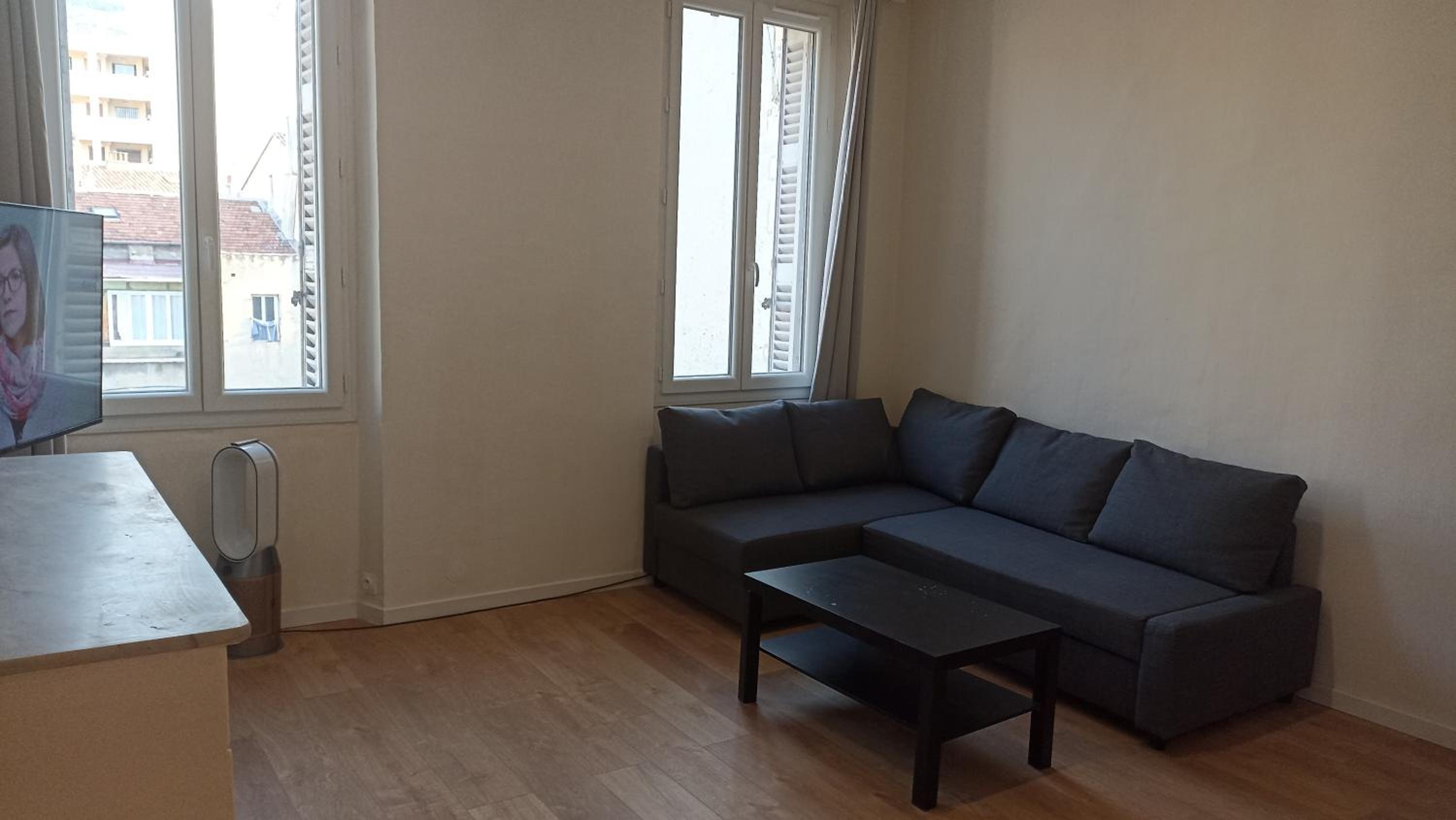 One-Bedroom Apartment - Photo 15