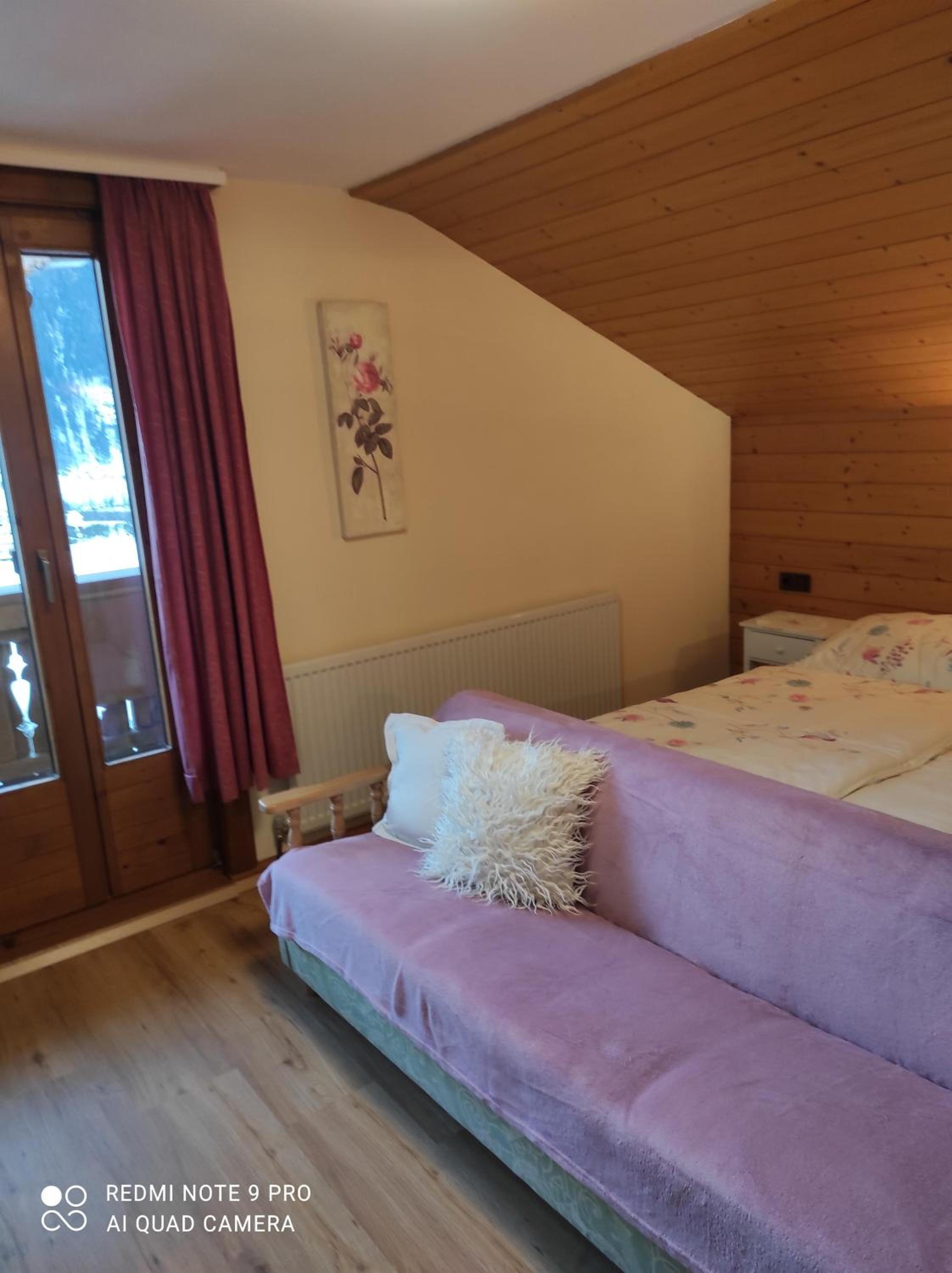 Two-Bedroom Apartment with Bath photo 3