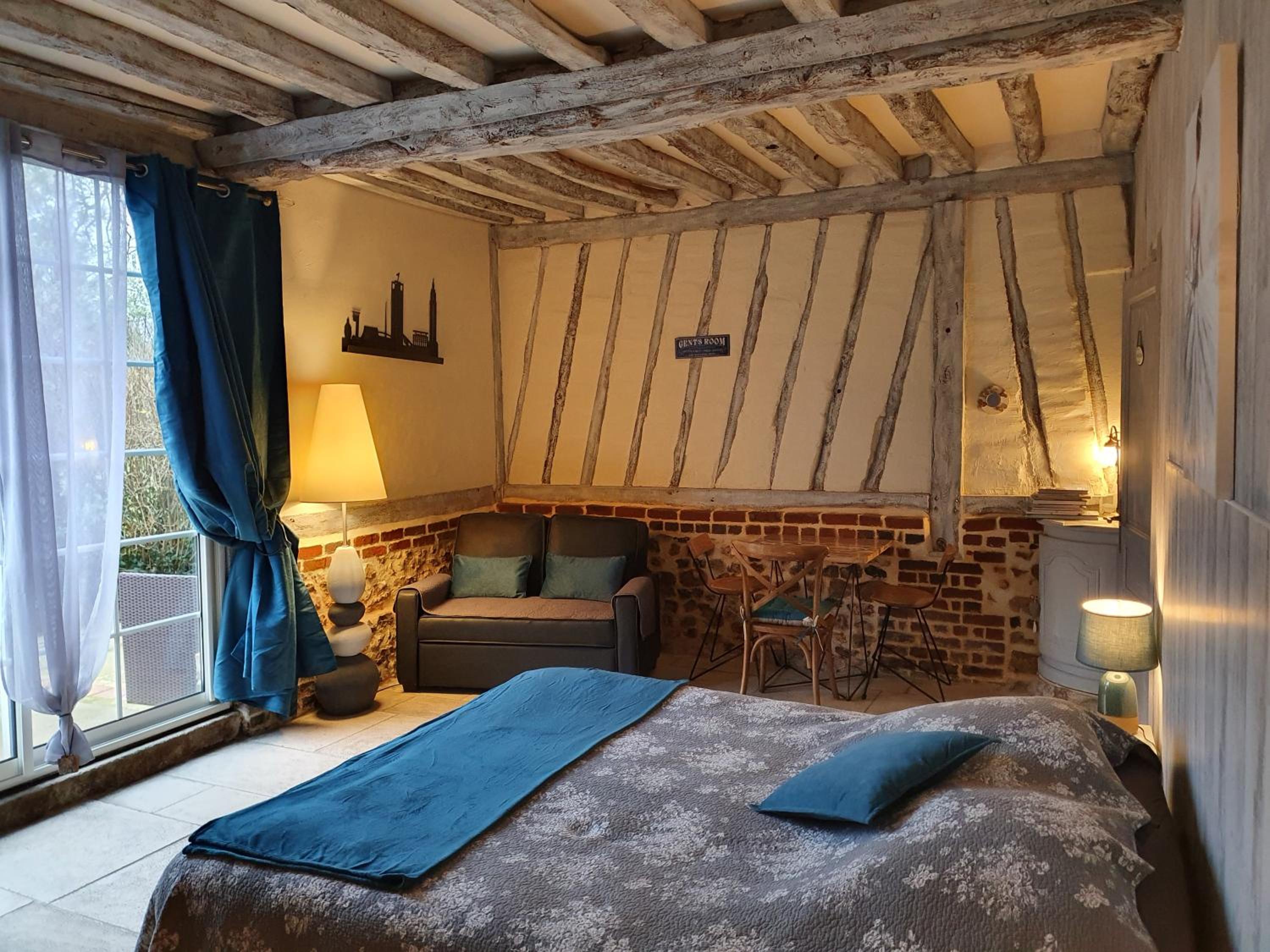 Large Double Room photo 2