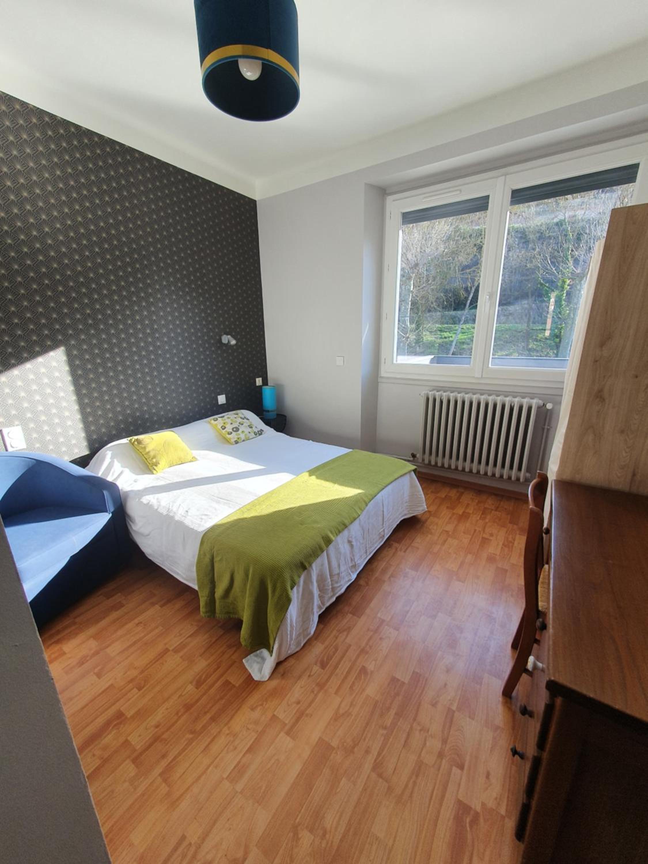 Double Room with Private Bathroom - Photo 3