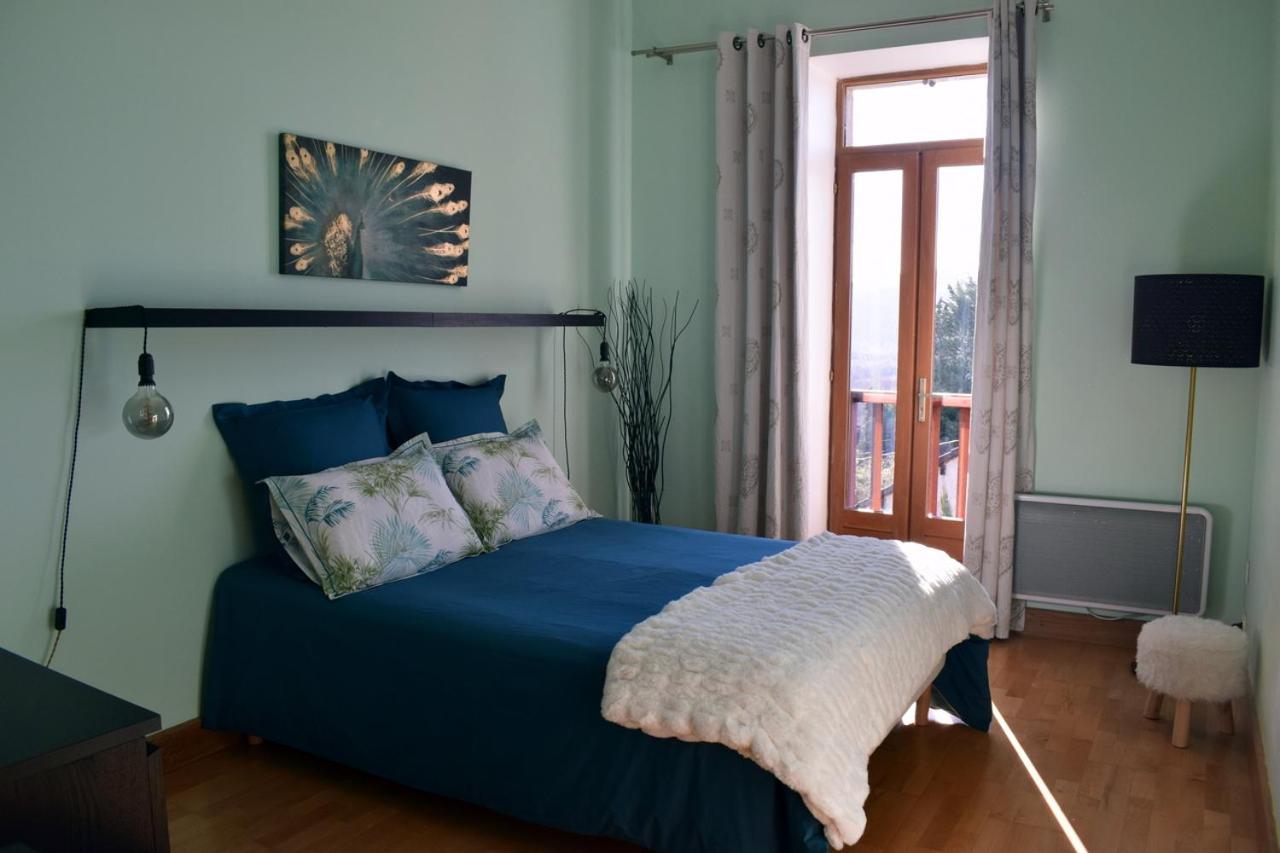 Double Room with Pool View photo 3