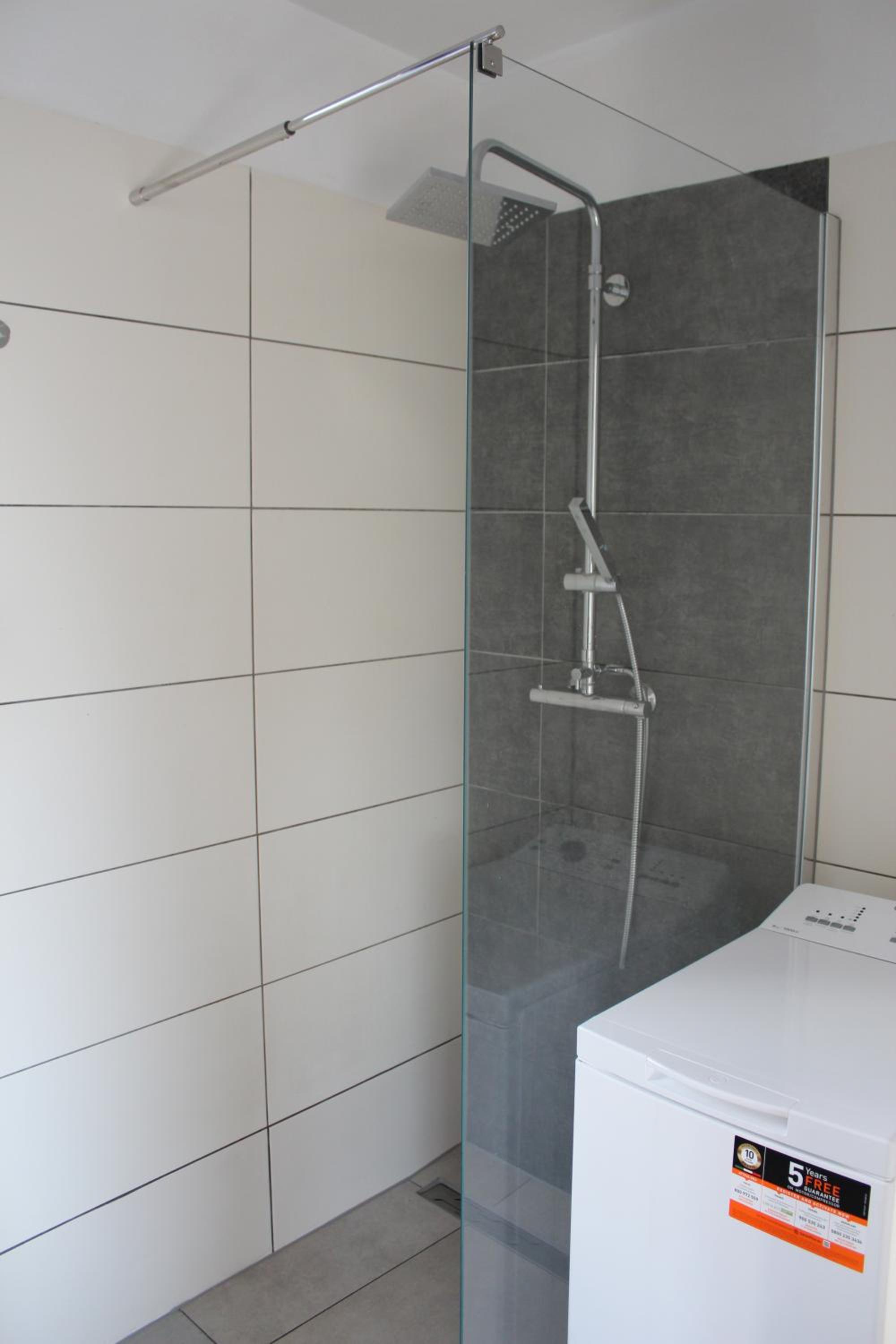 One-Bedroom Apartment - Photo 9