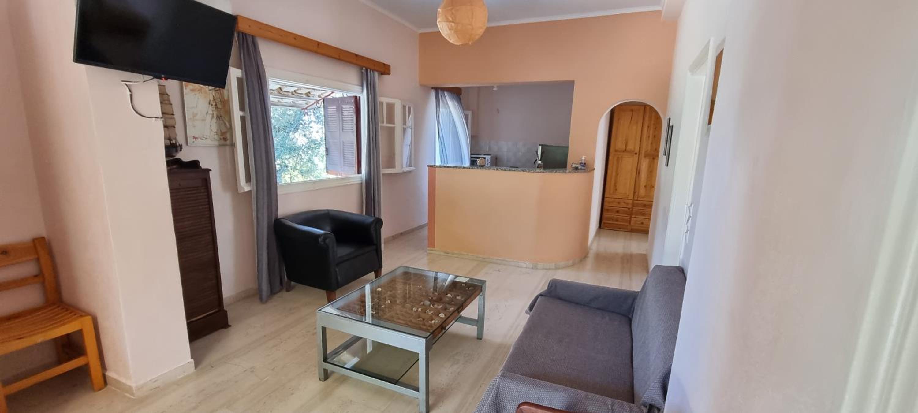 Apartment - Ground Floor photo 2