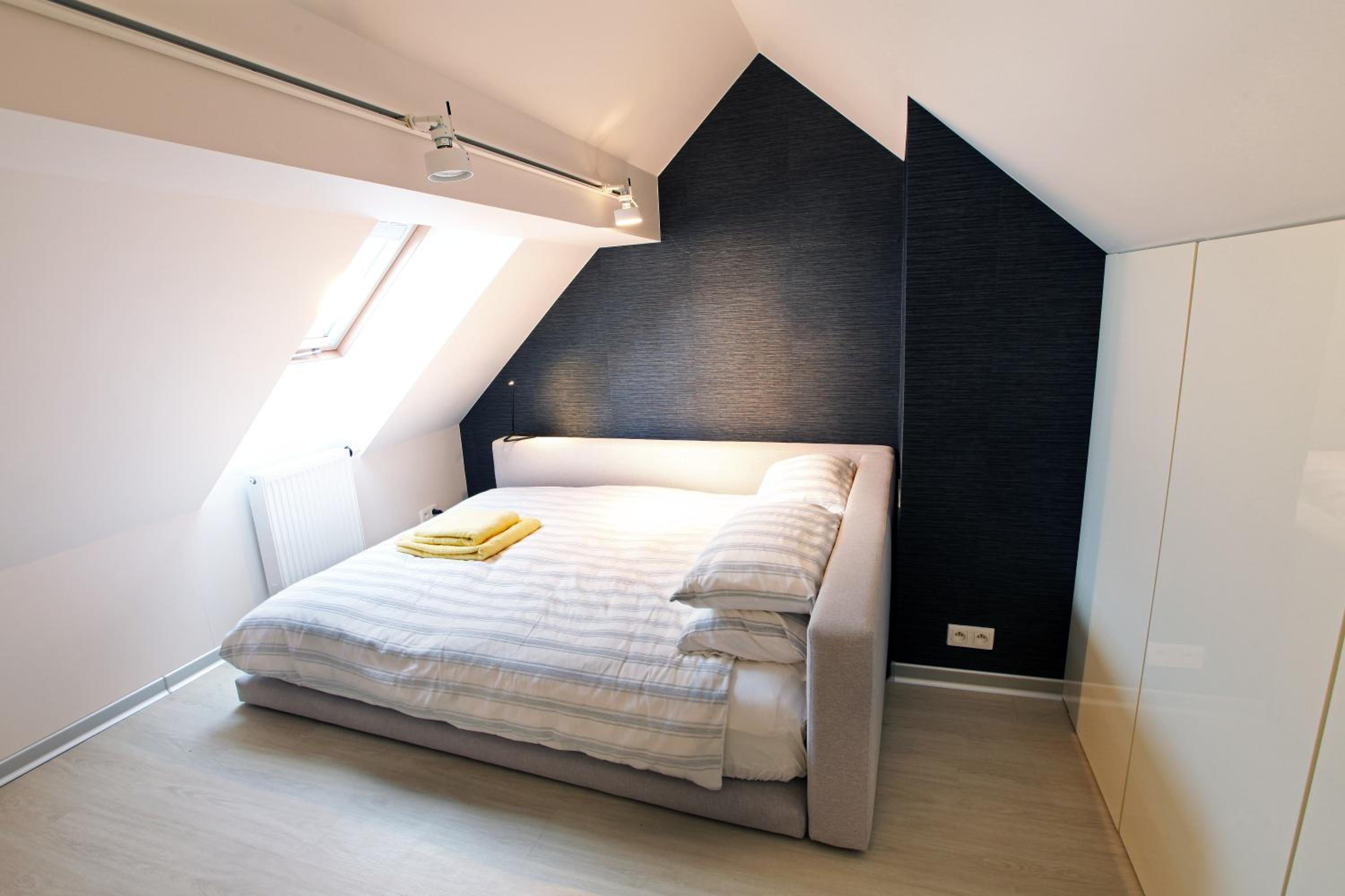 Two-Bedroom Apartment - Photo 11