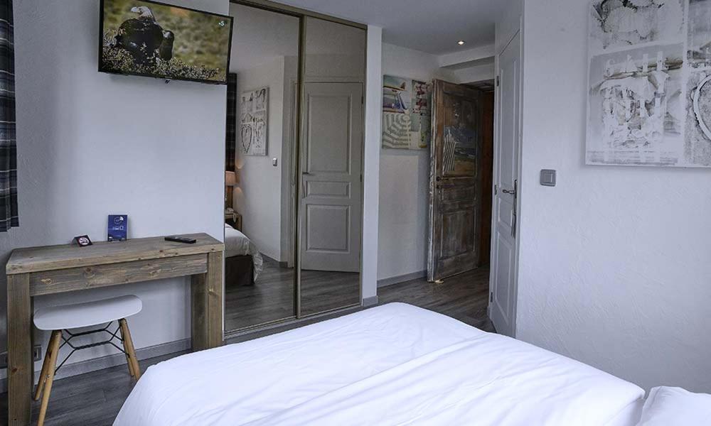 Double Room - Photo 3