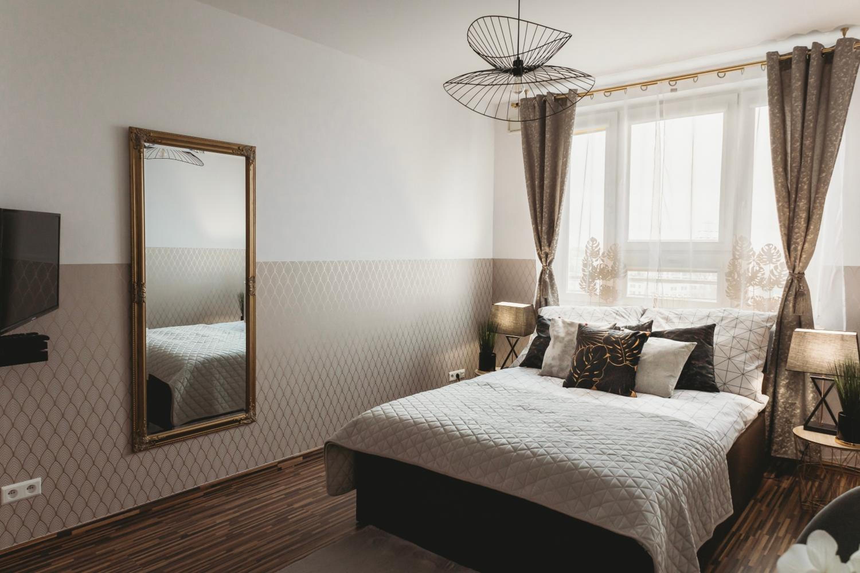 Double Room with Shared Toilet