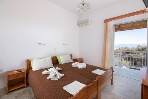 One-Bedroom Apartment - Photo 3