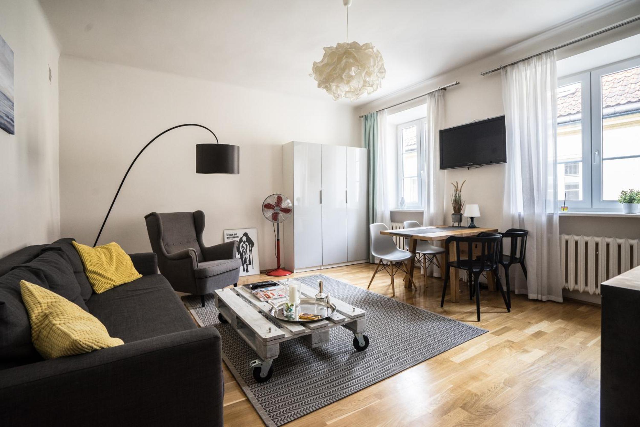 One-Bedroom Apartment - Photo 15