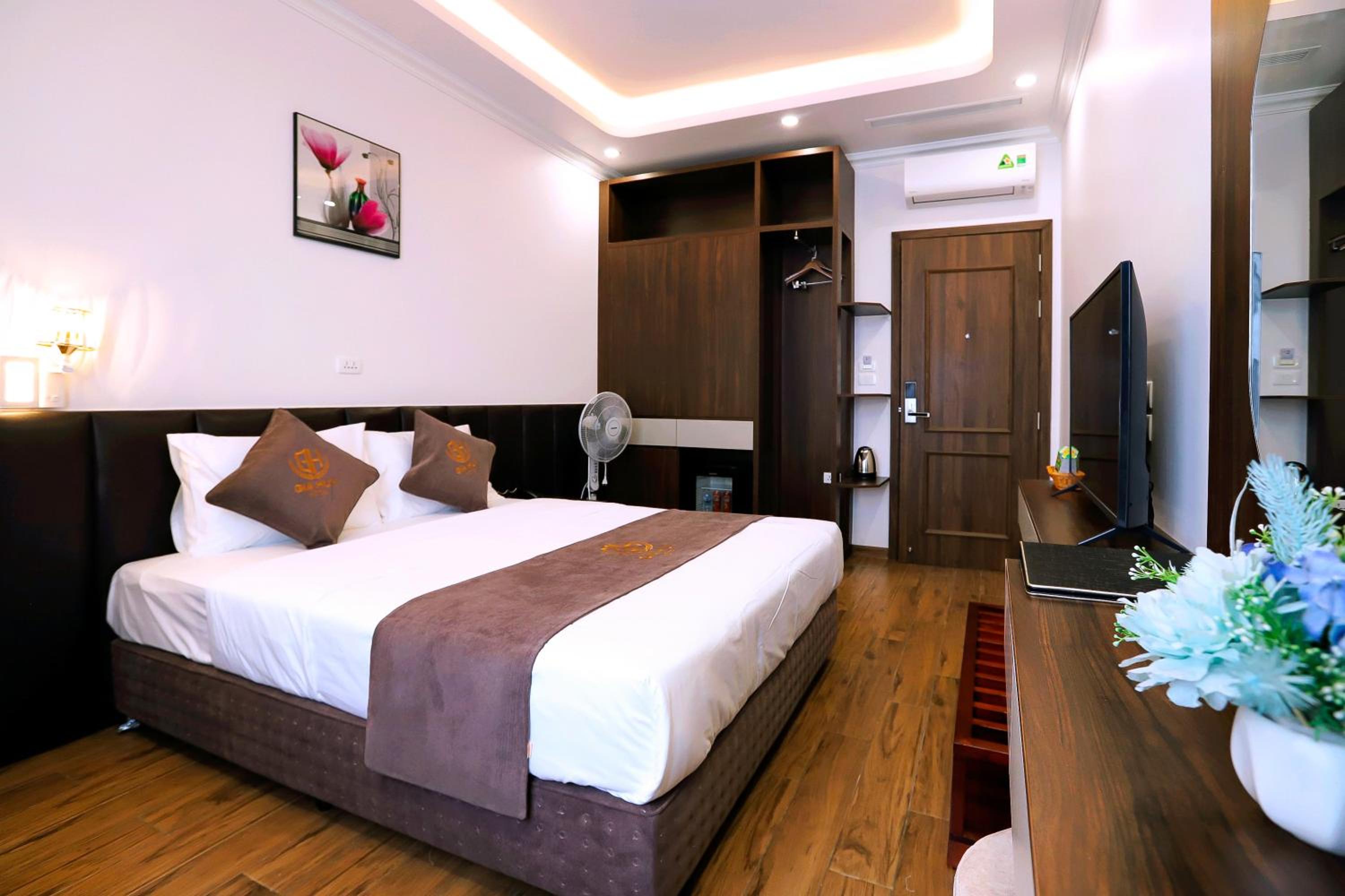 Standard King Room