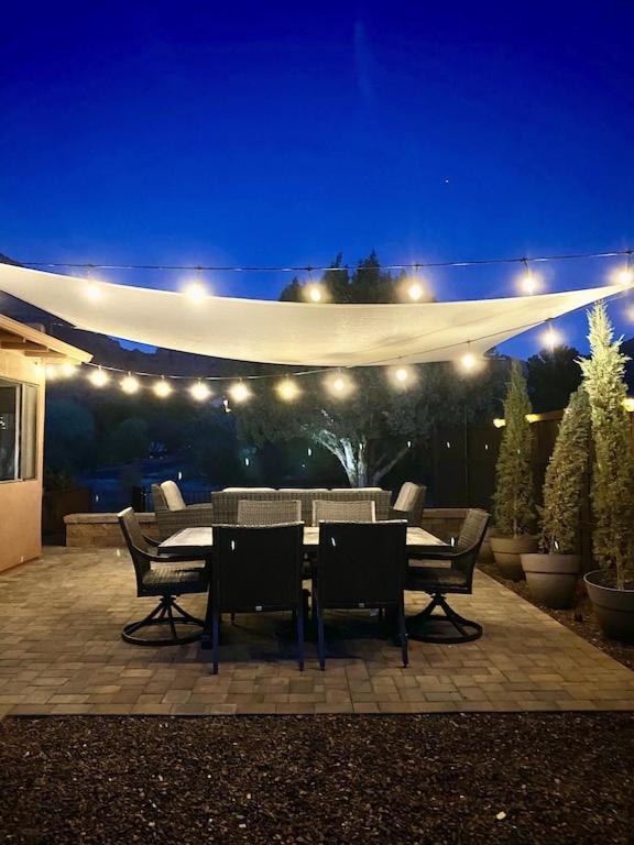 Three-Bedroom House - Photo 4