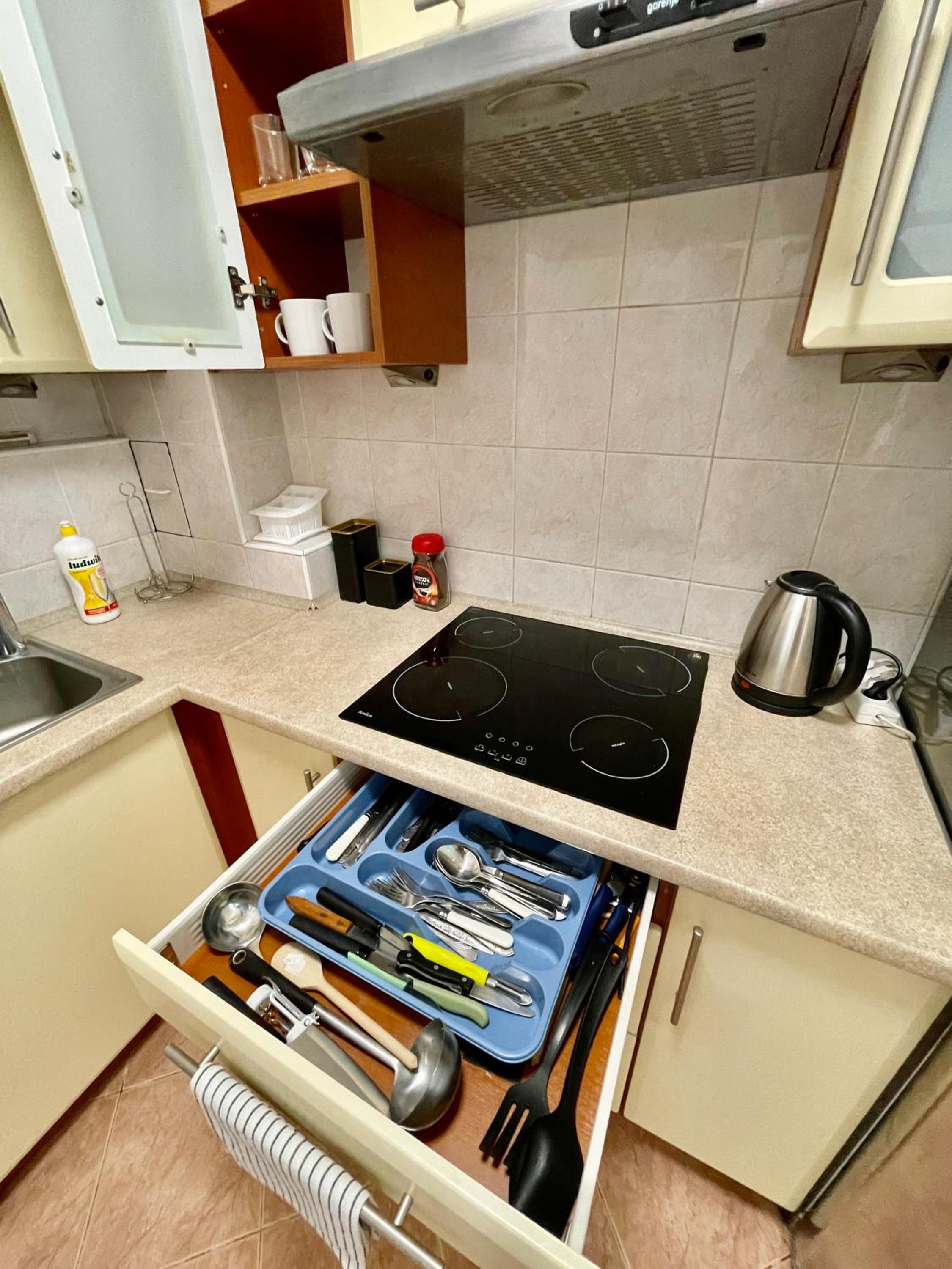 One-Bedroom Apartment - Photo 23