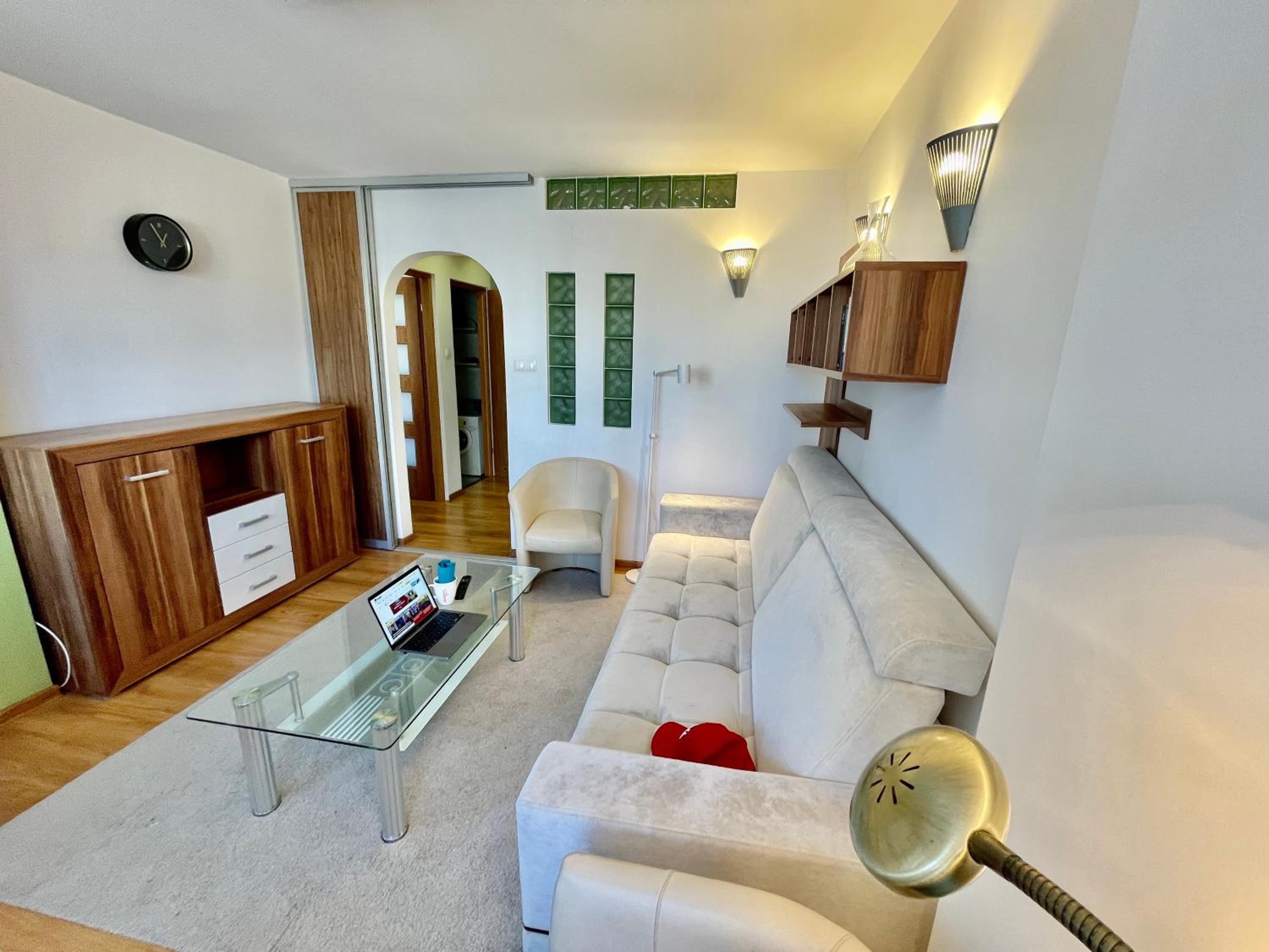 One-Bedroom Apartment - Photo 33