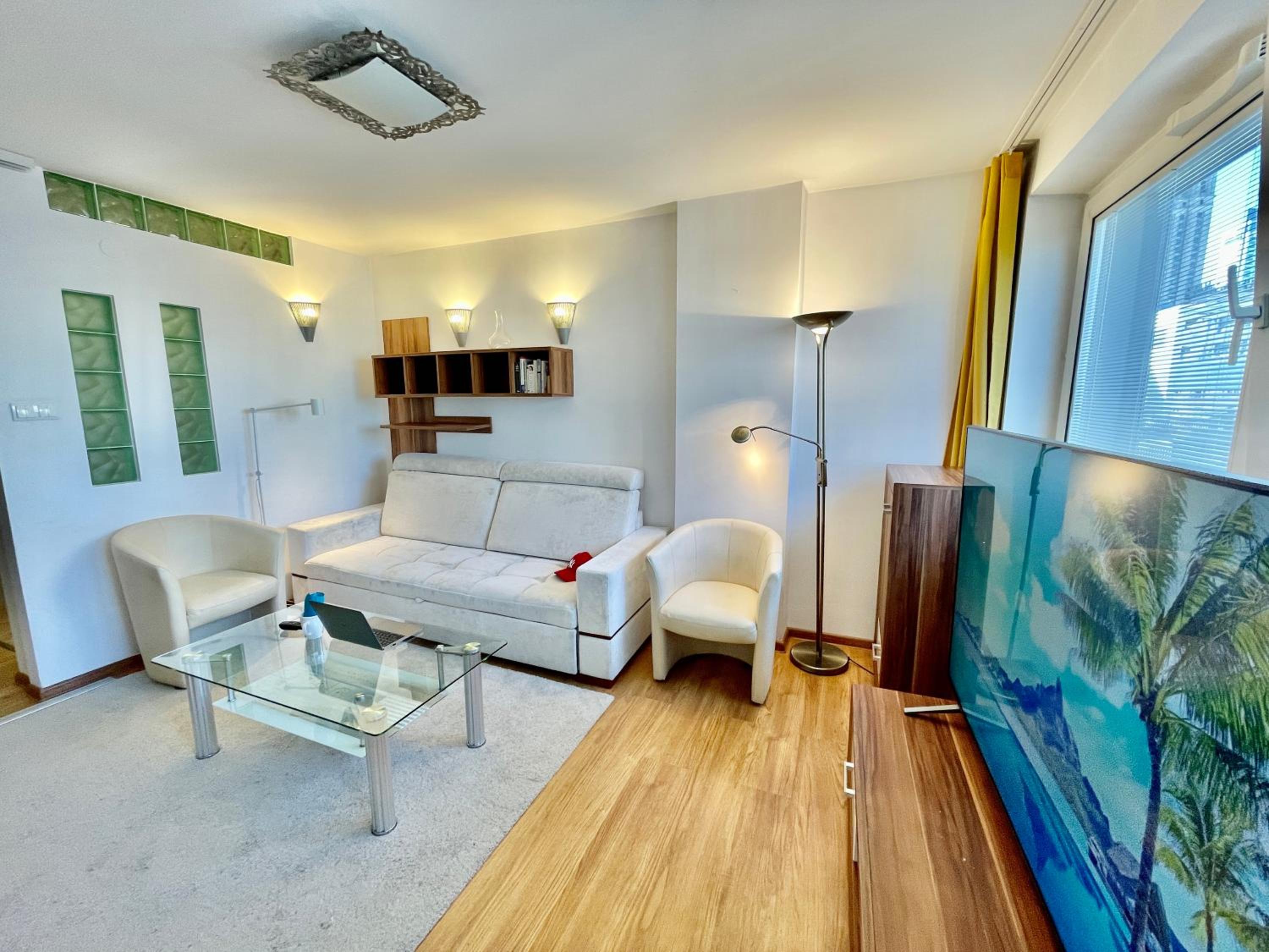 One-Bedroom Apartment - Photo 37