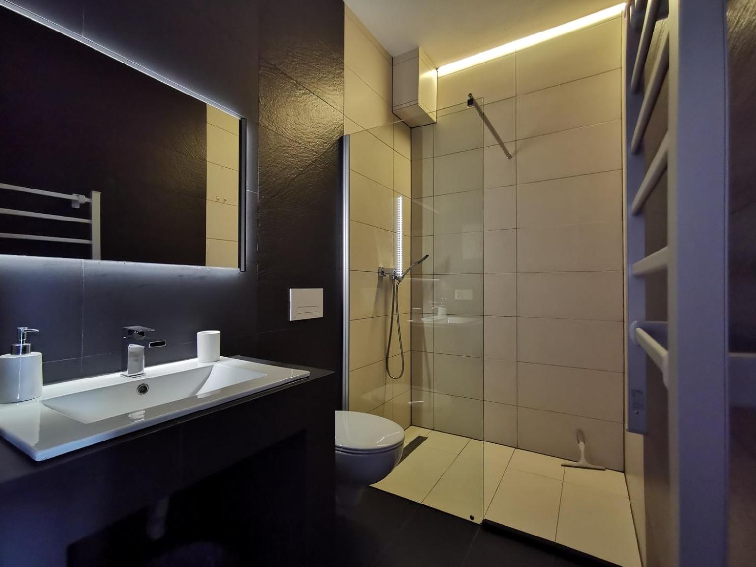 Twin Room with Balcony photo 3