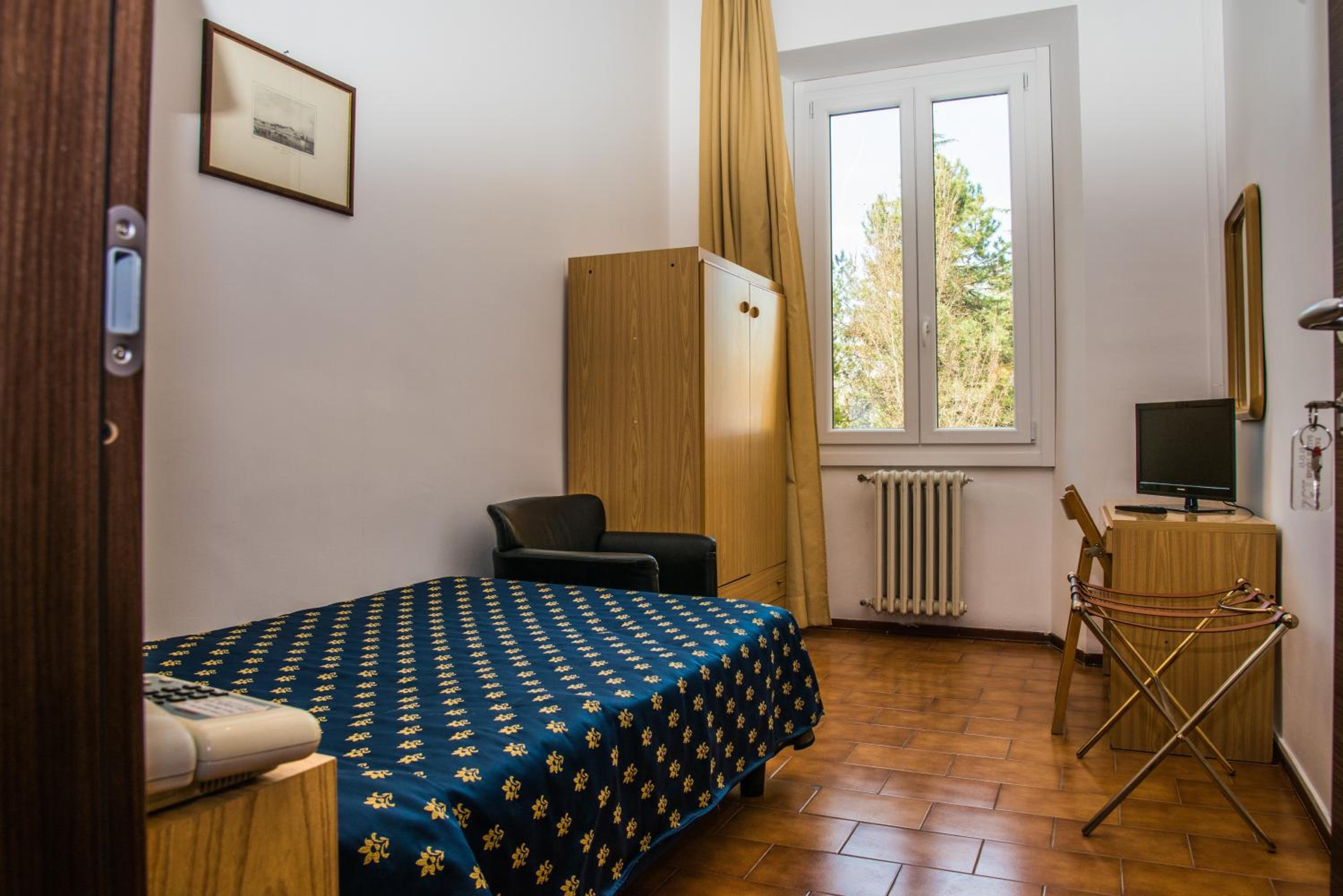 Single Room photo 3