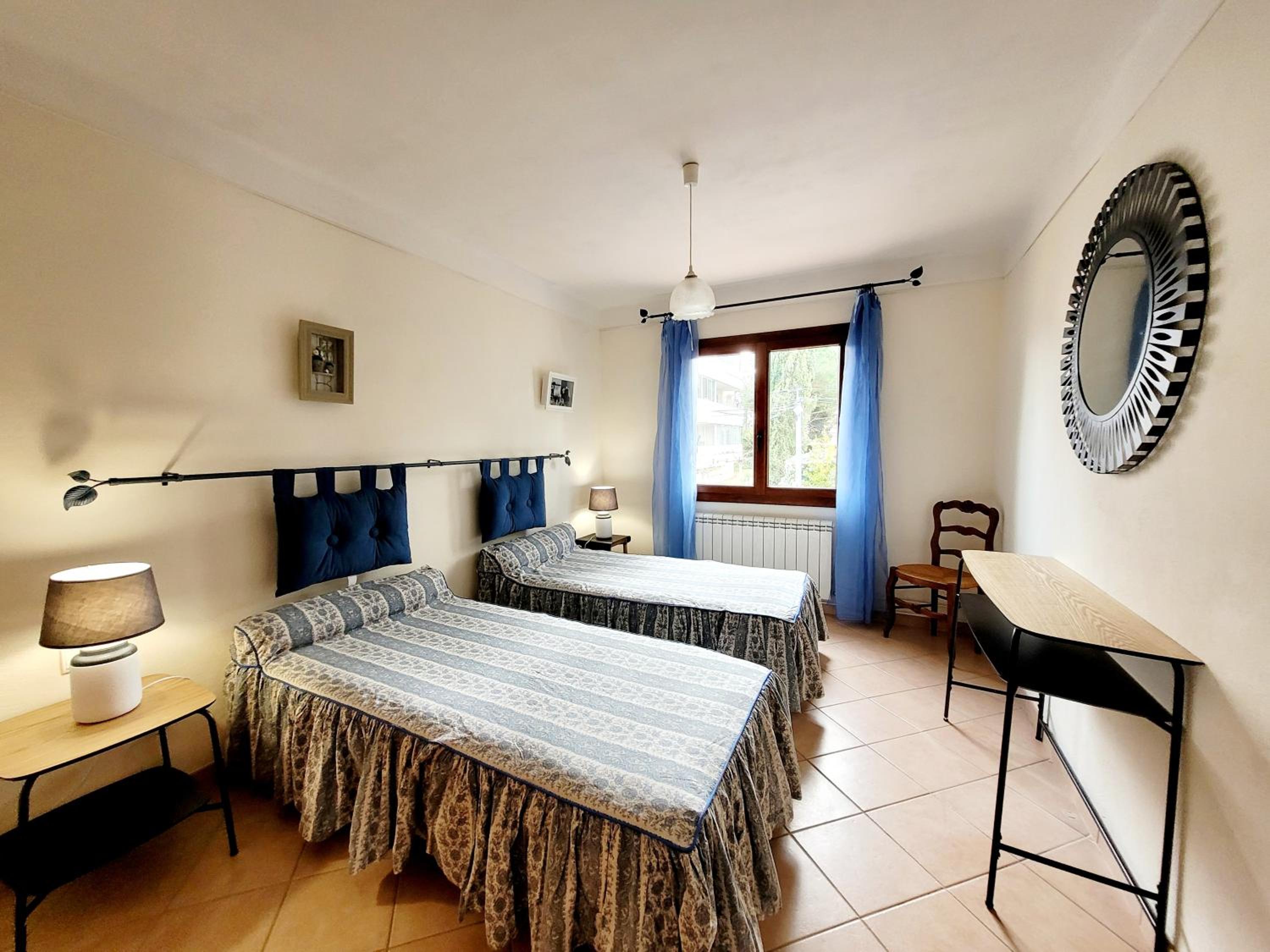 Two-Bedroom House photo 2