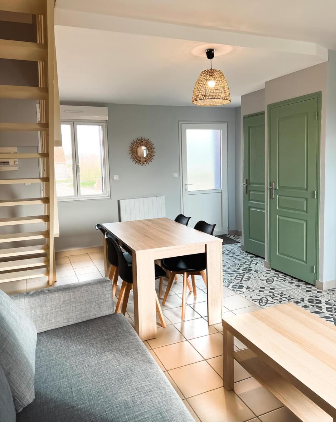 Apartment with Terrace - Photo 3