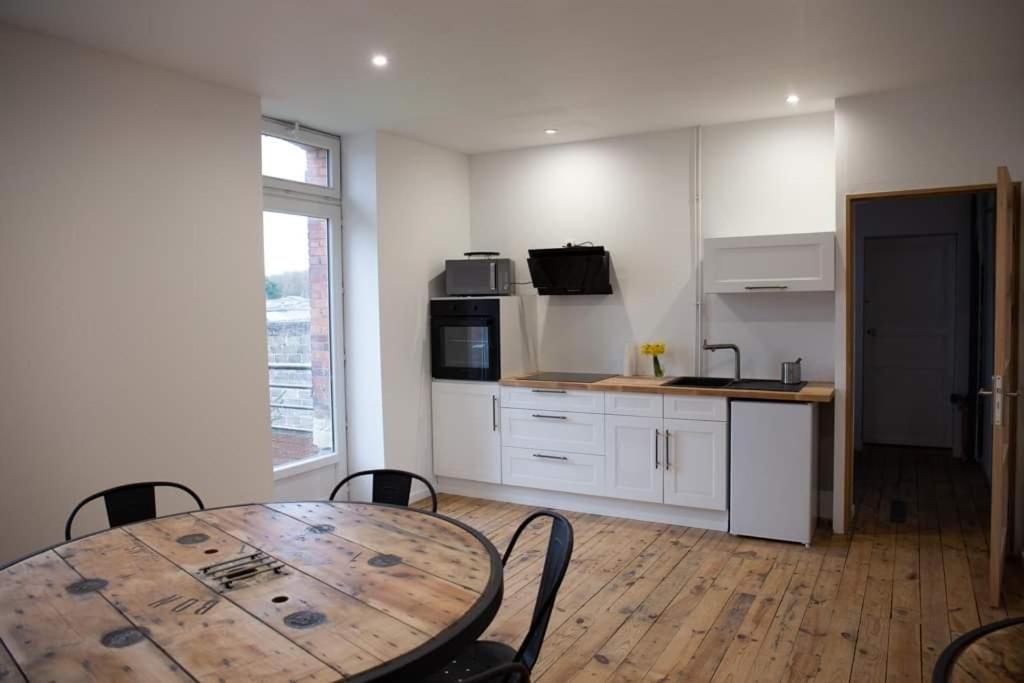 Family Room with Private Bathroom - Photo 20