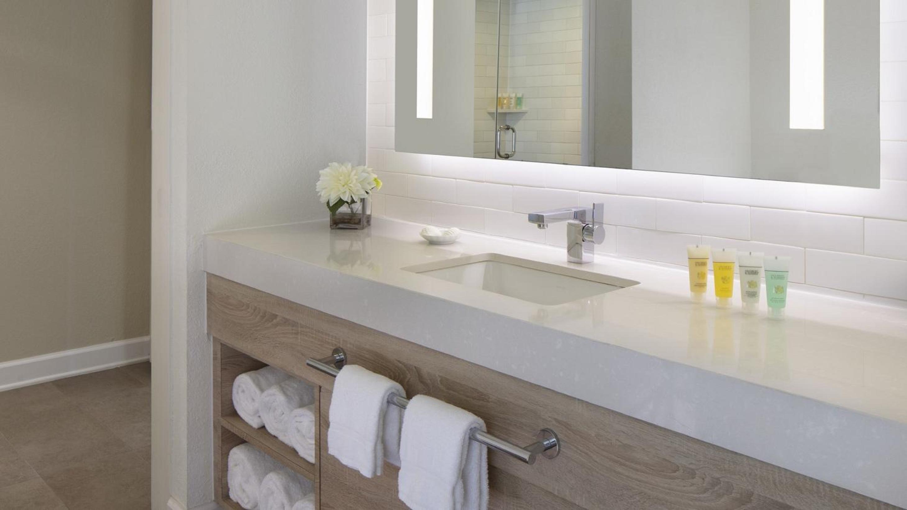 King Room with Cove View photo 2