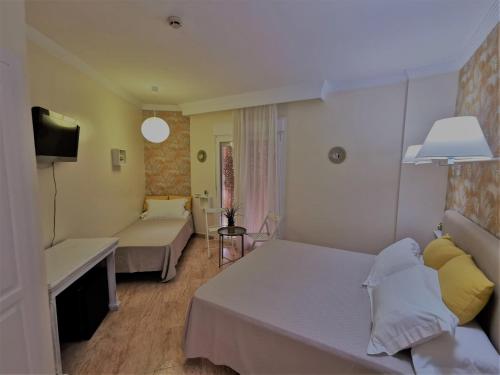 Triple Room with Private Bathroom