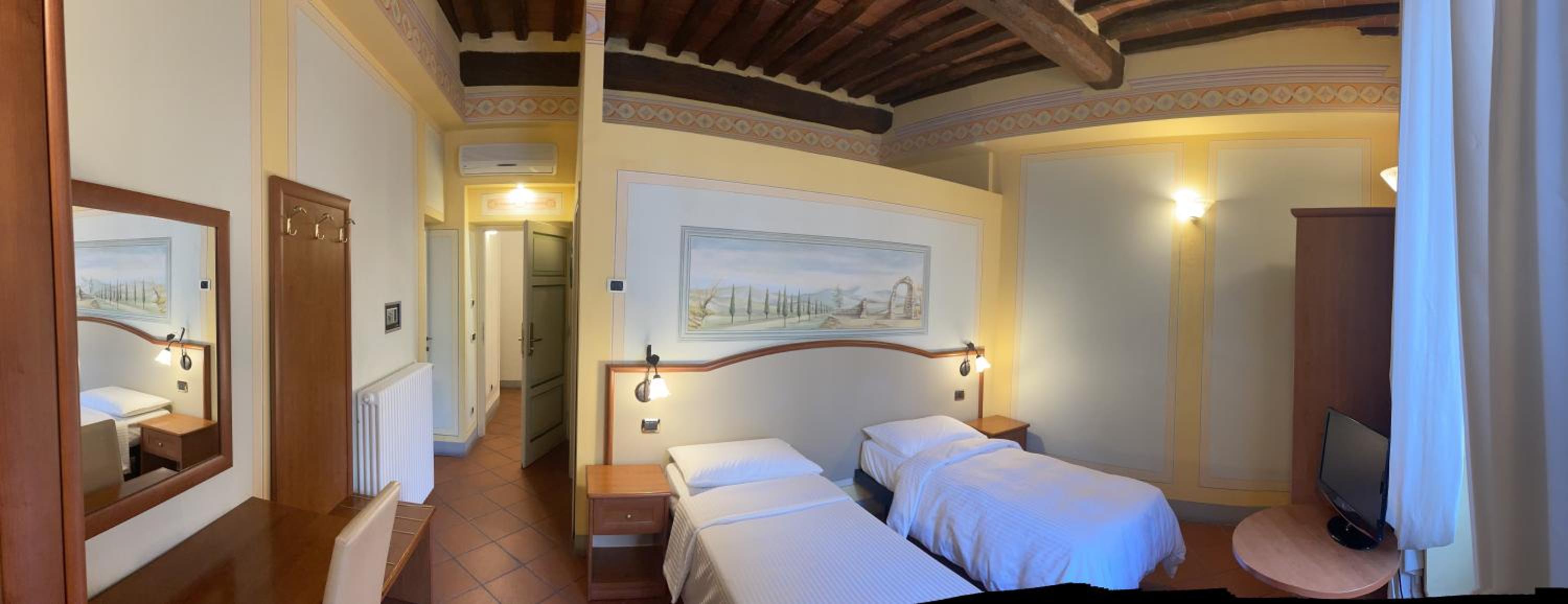 Deluxe Room (2 Adults + 1 Child)