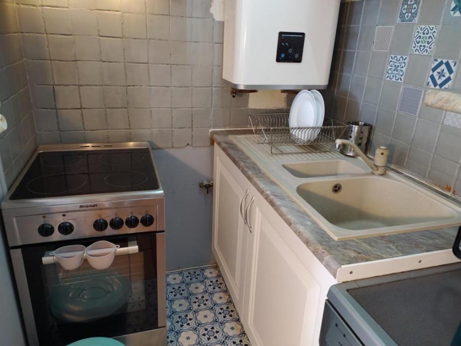 Studio Apartment - Photo 16